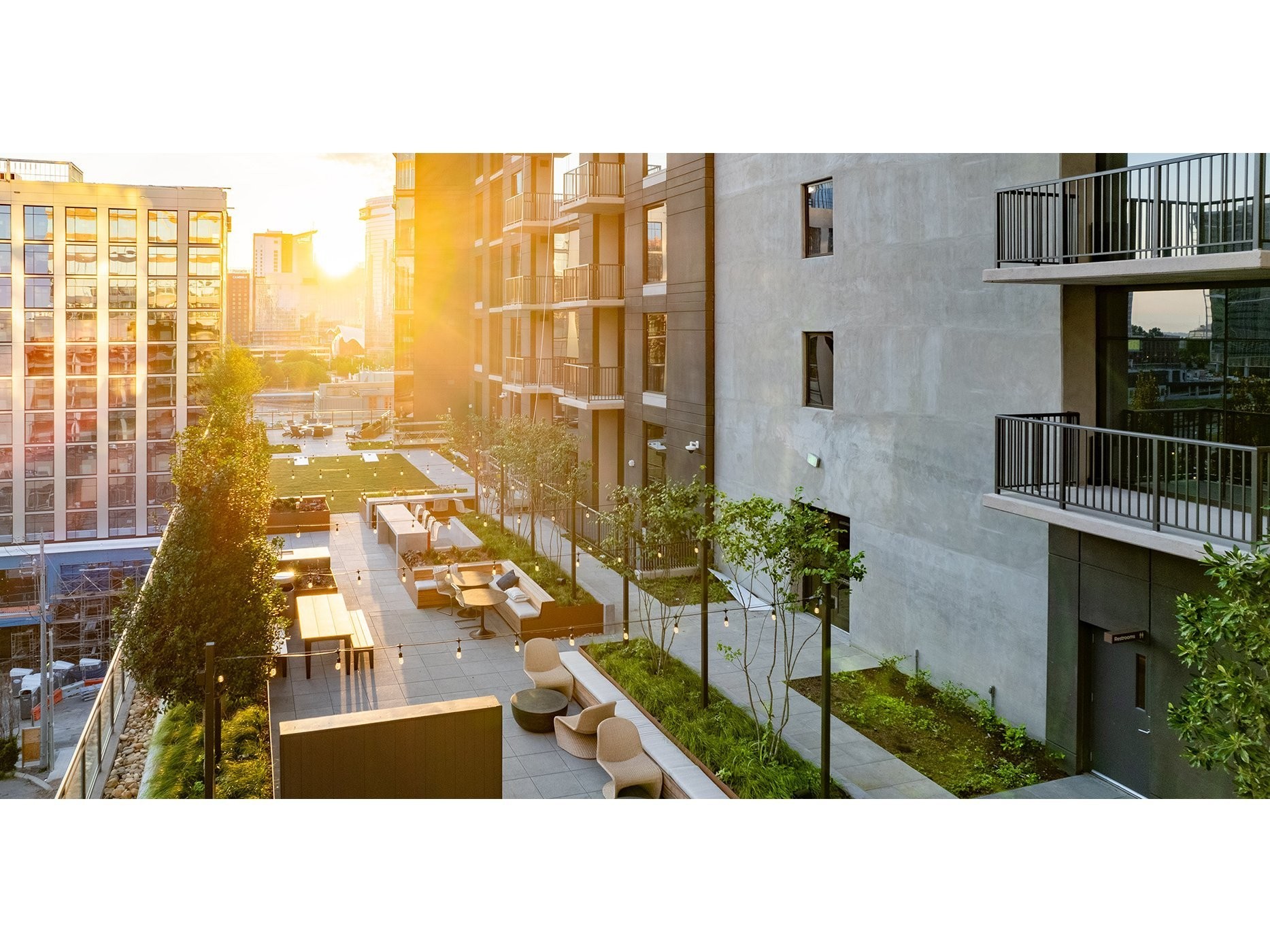 1212 Demonbreun St Unit: 2214