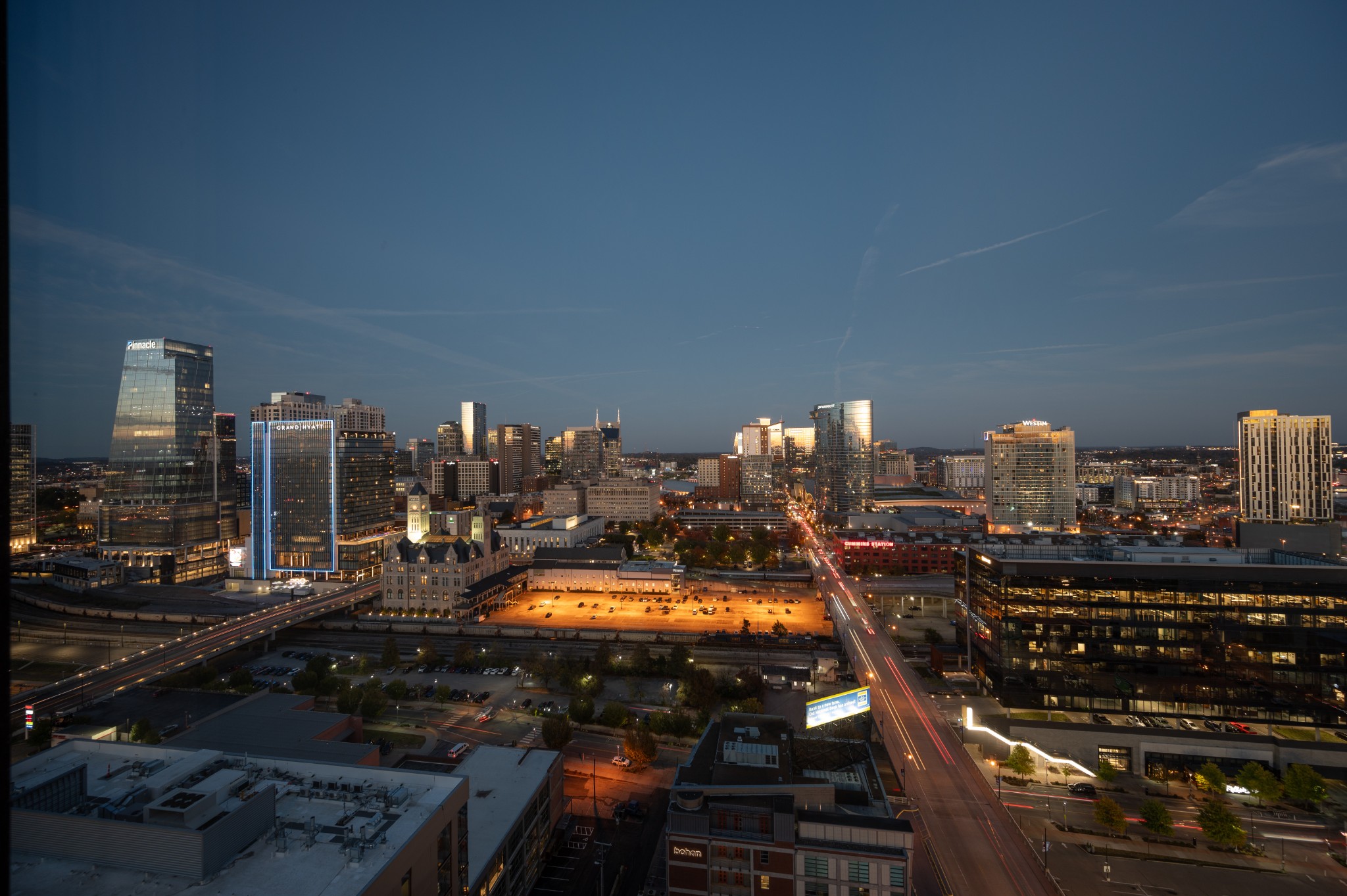 1212 Demonbreun St Unit: 2214