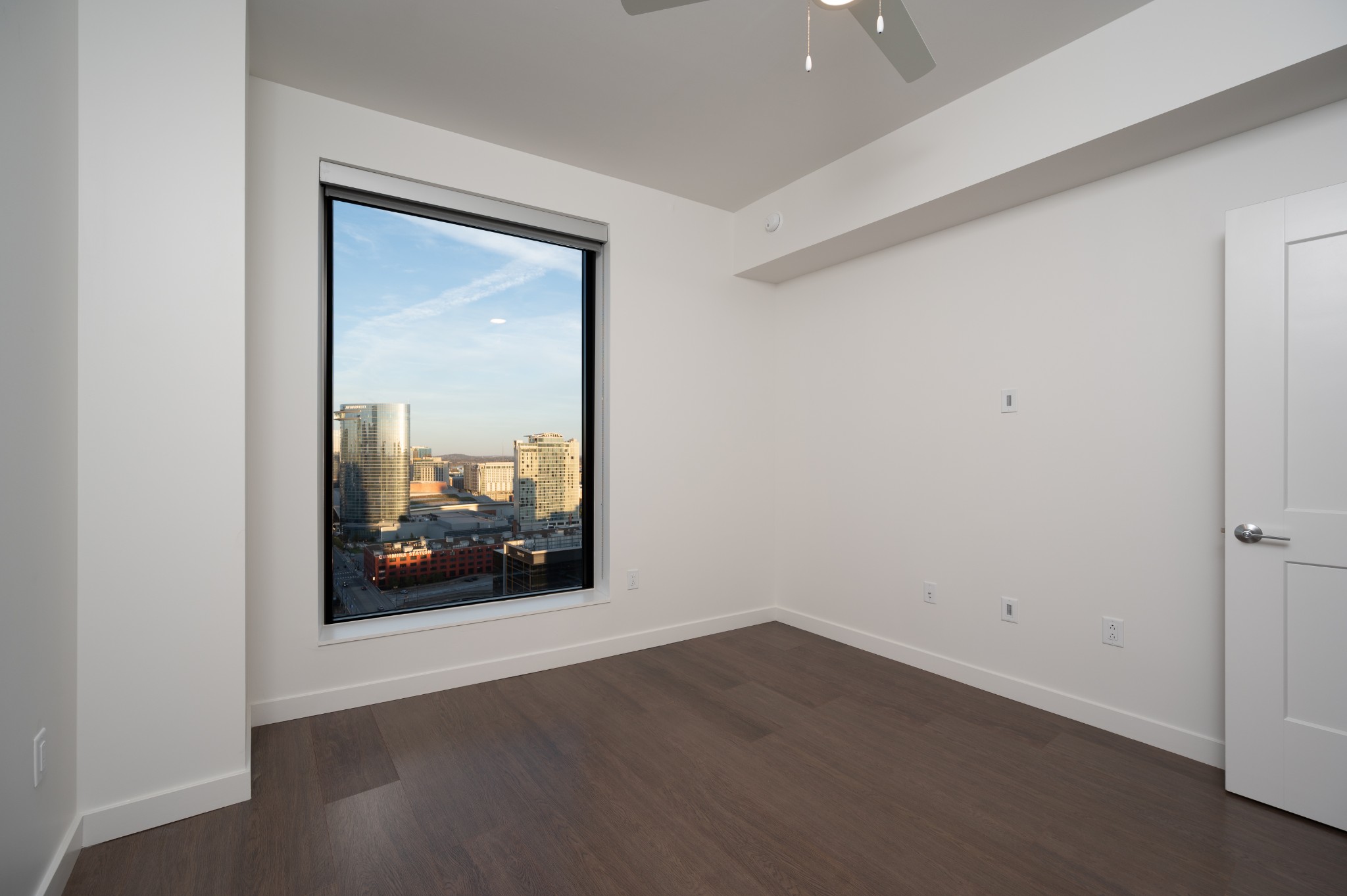 1212 Demonbreun St Unit: 2214