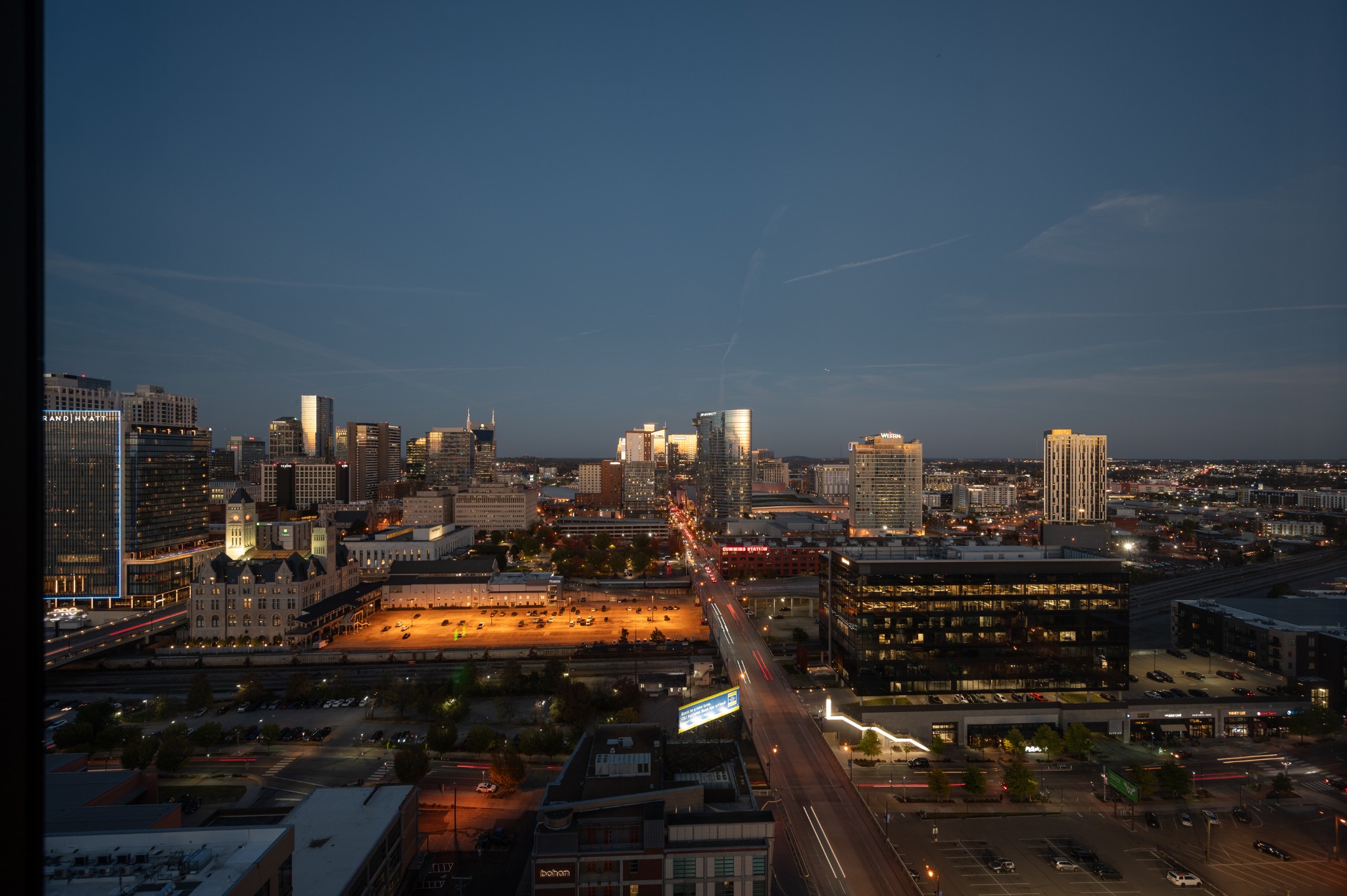 1212 Demonbreun St Unit: 2214