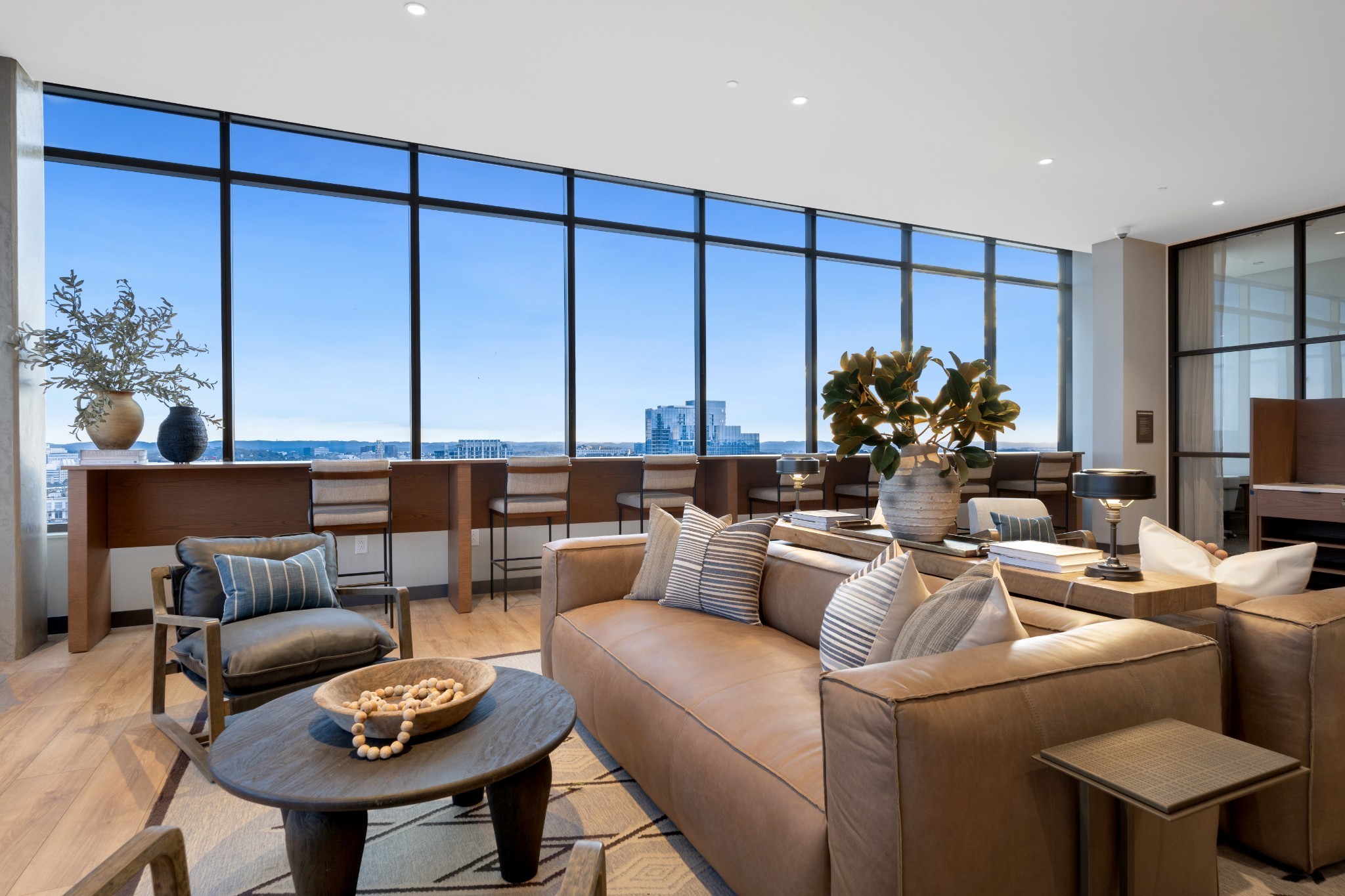 1212 Demonbreun St Unit: 2214