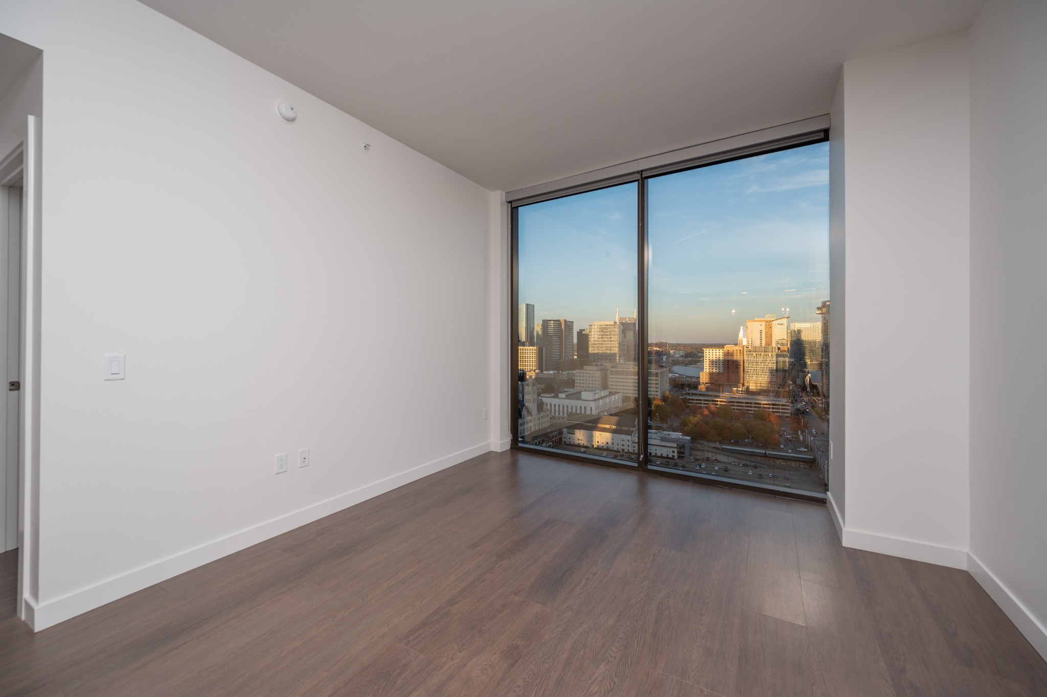 1212 Demonbreun St Unit: 2214