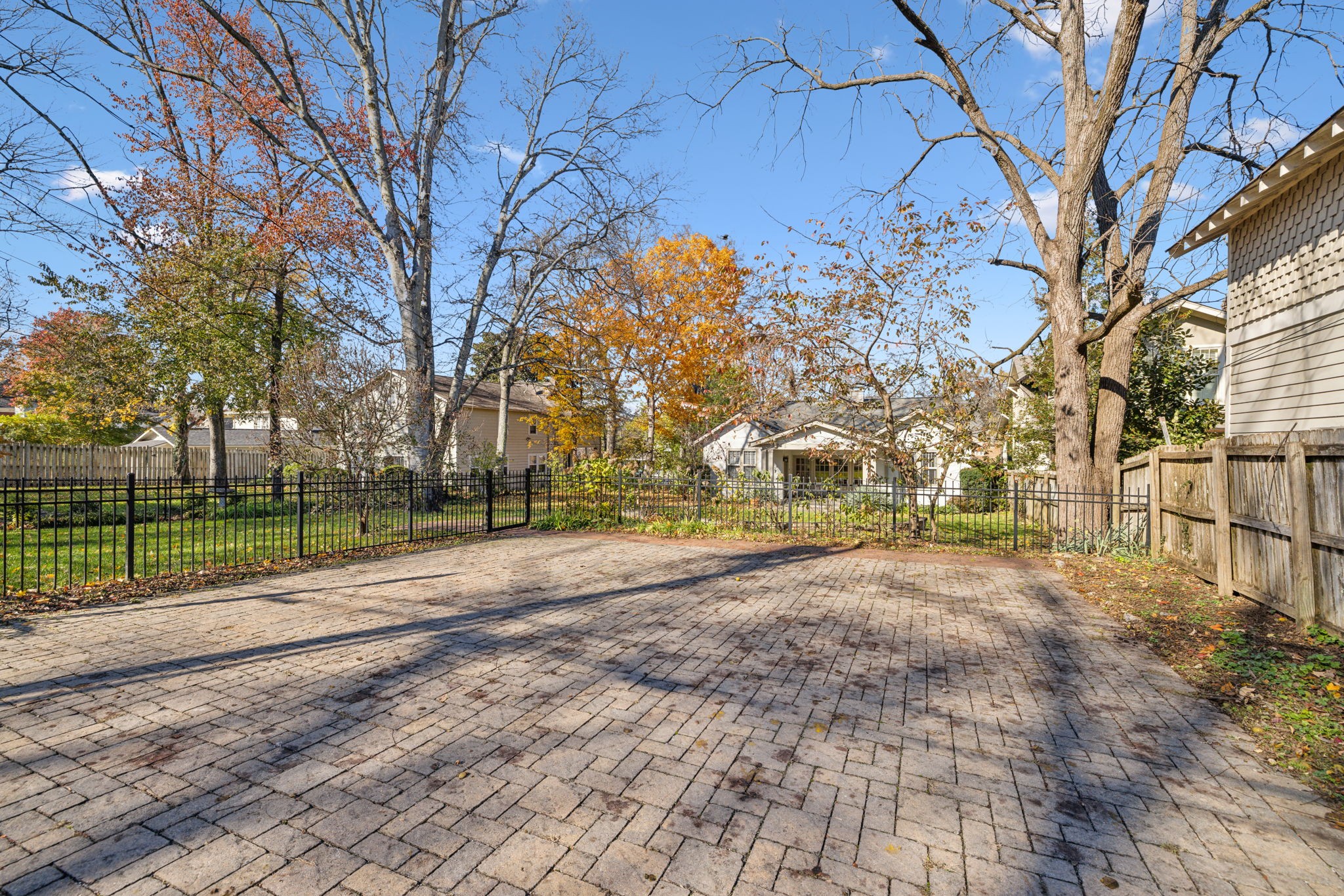 3605 Central Ave
