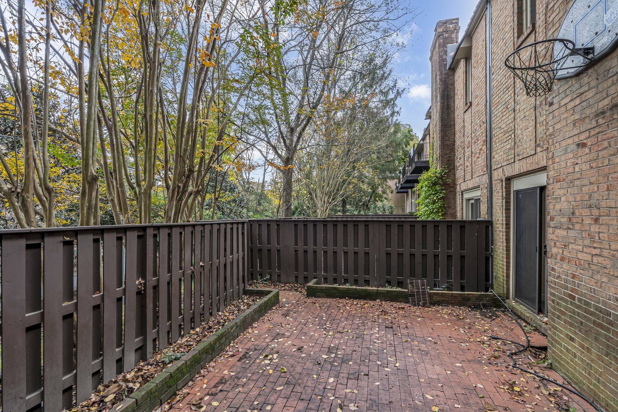 690 Timber Ln