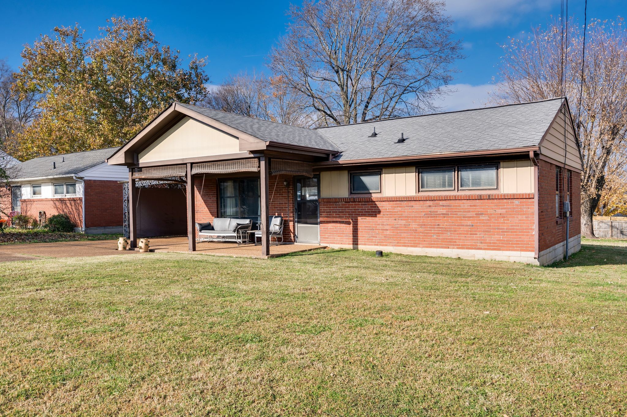 176 Woodson Ln