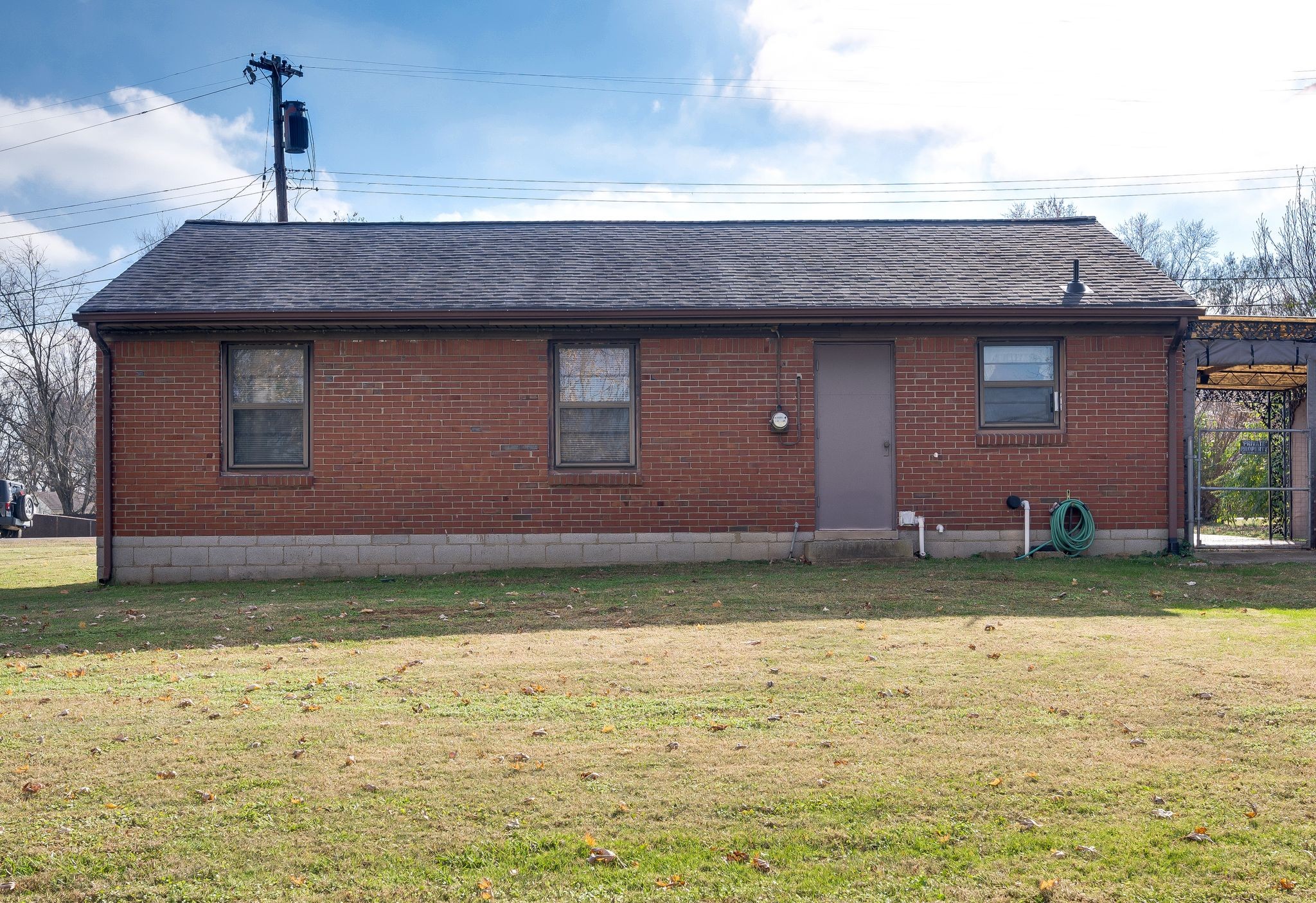 176 Woodson Ln