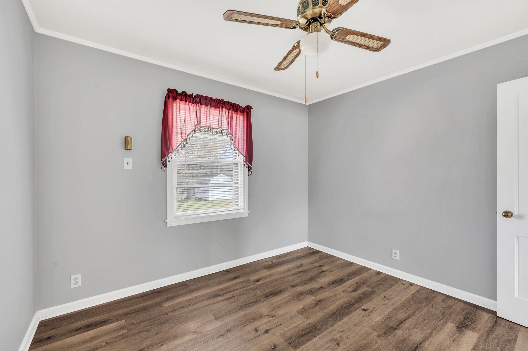 176 Woodson Ln