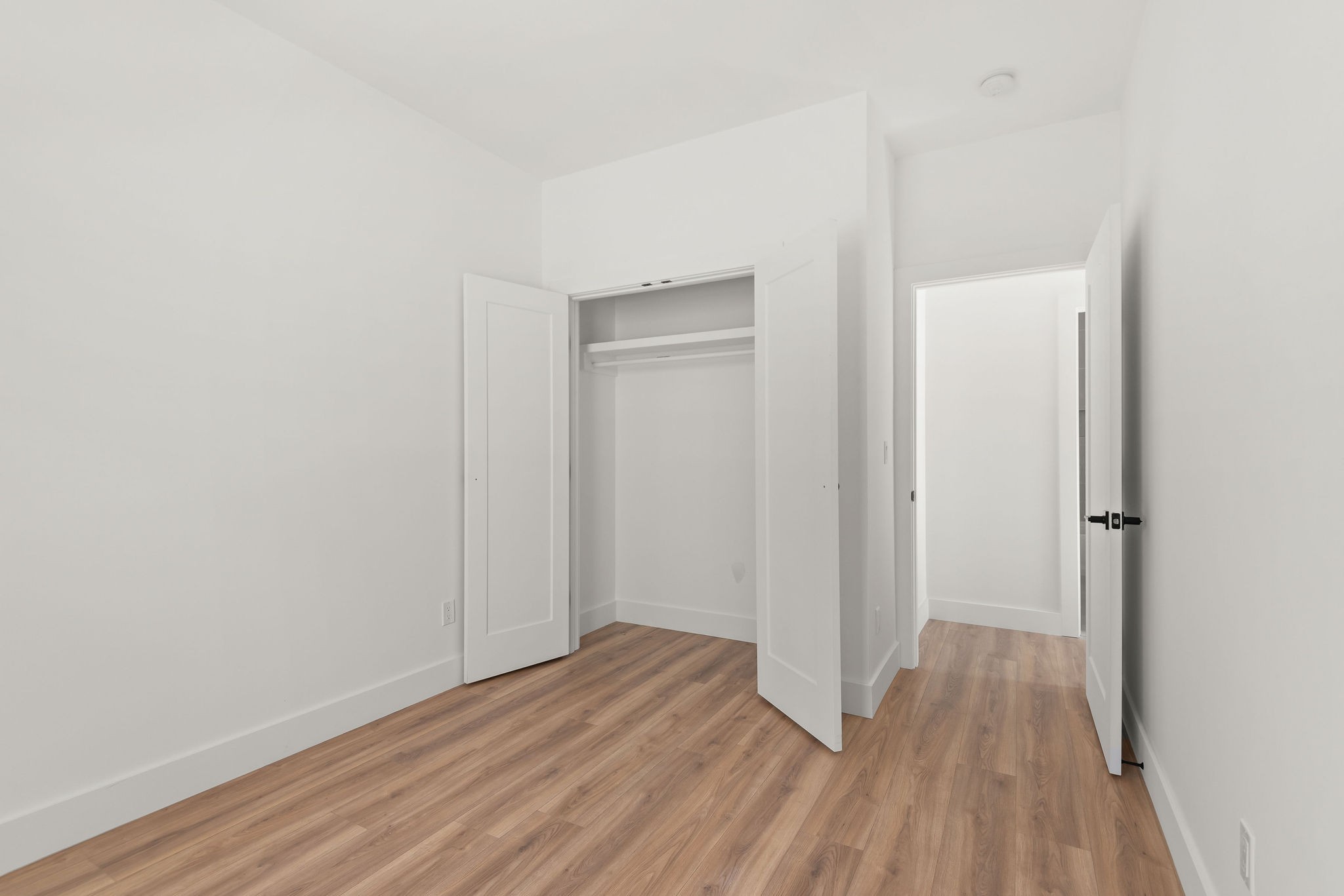 322A Queen Ave