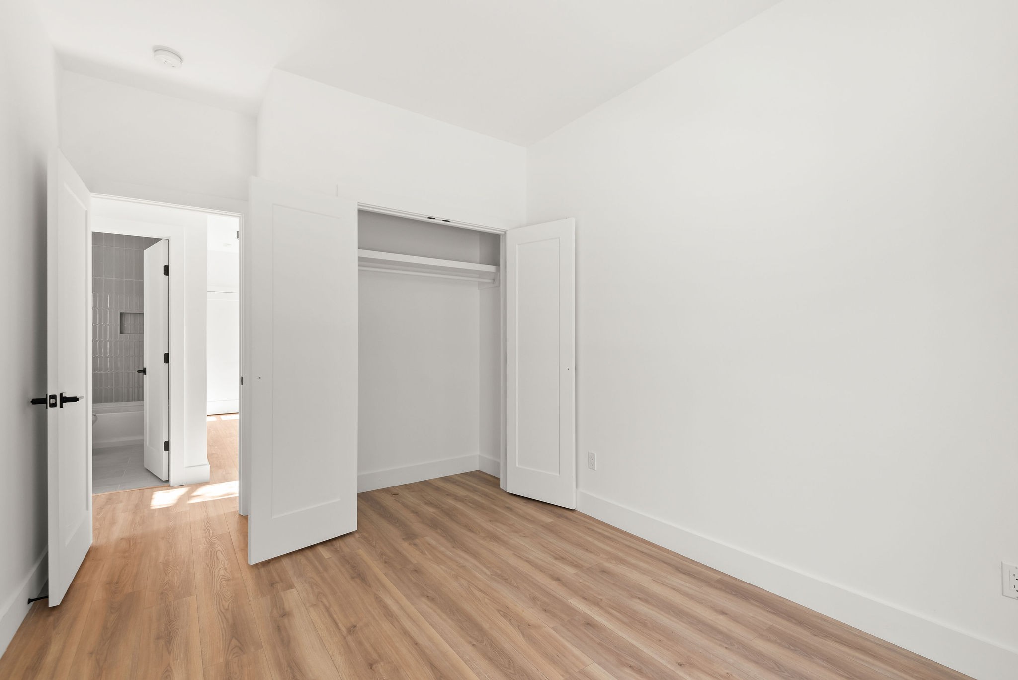 322A Queen Ave