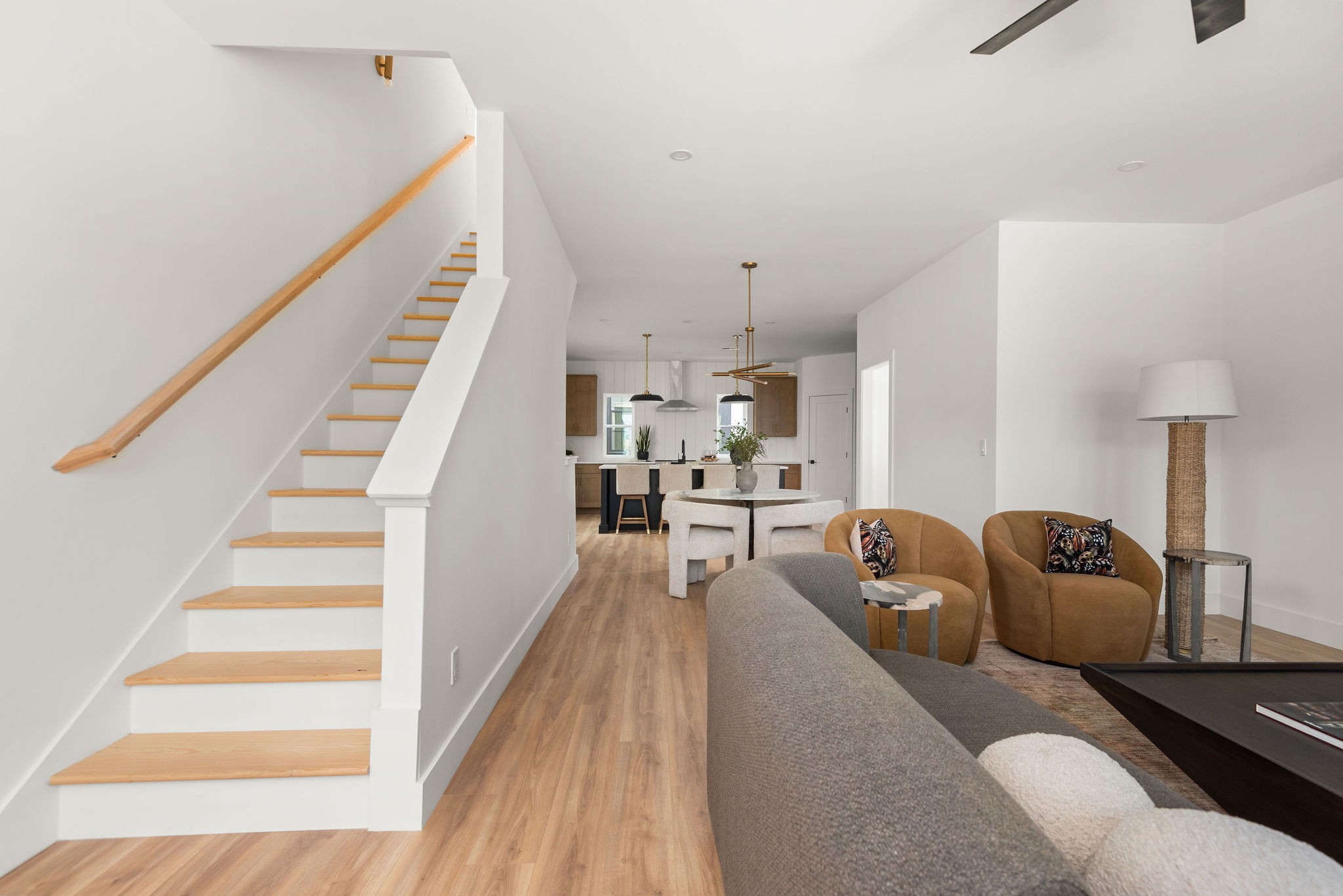 322A Queen Ave
