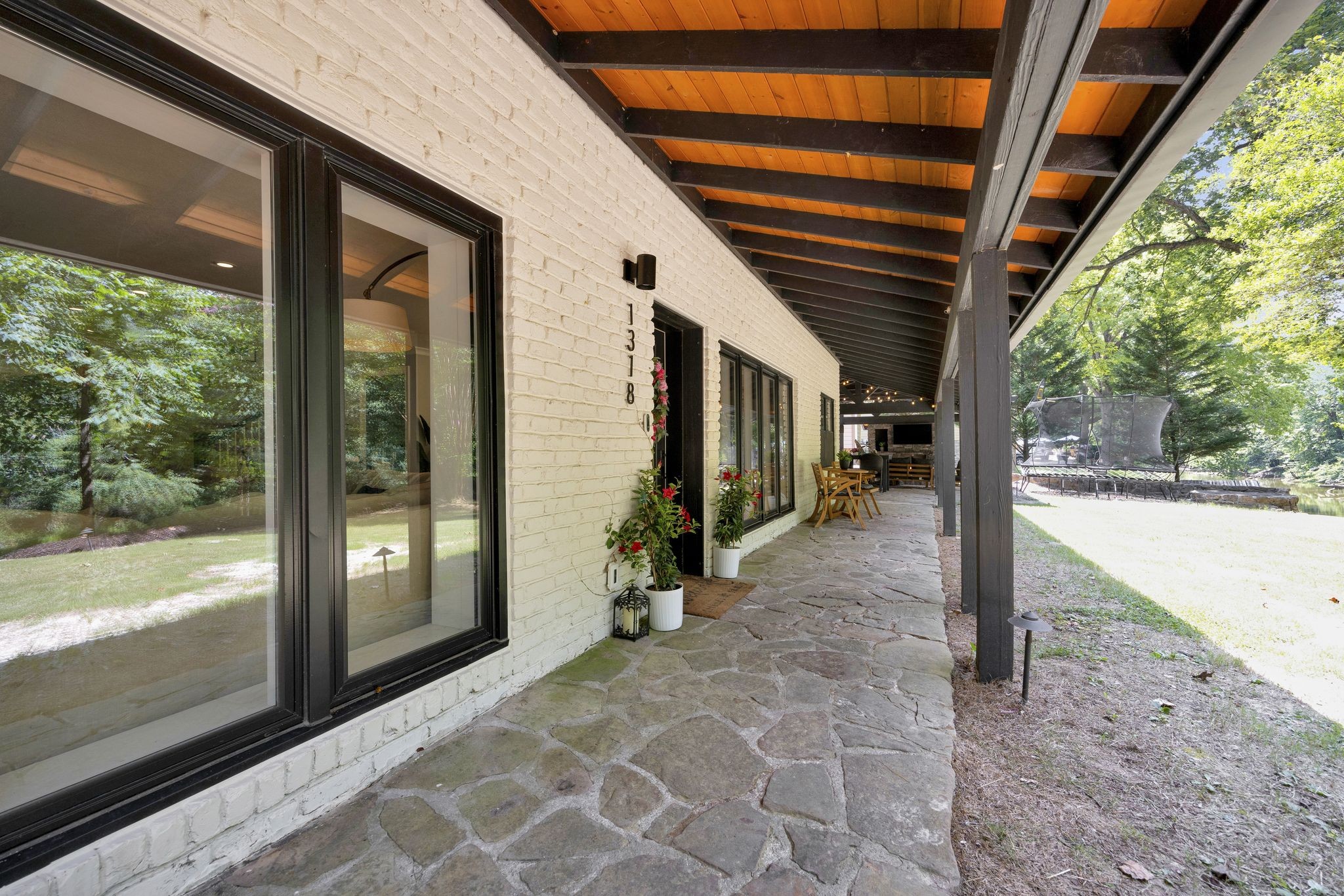 1318 Sweetens Cove Rd