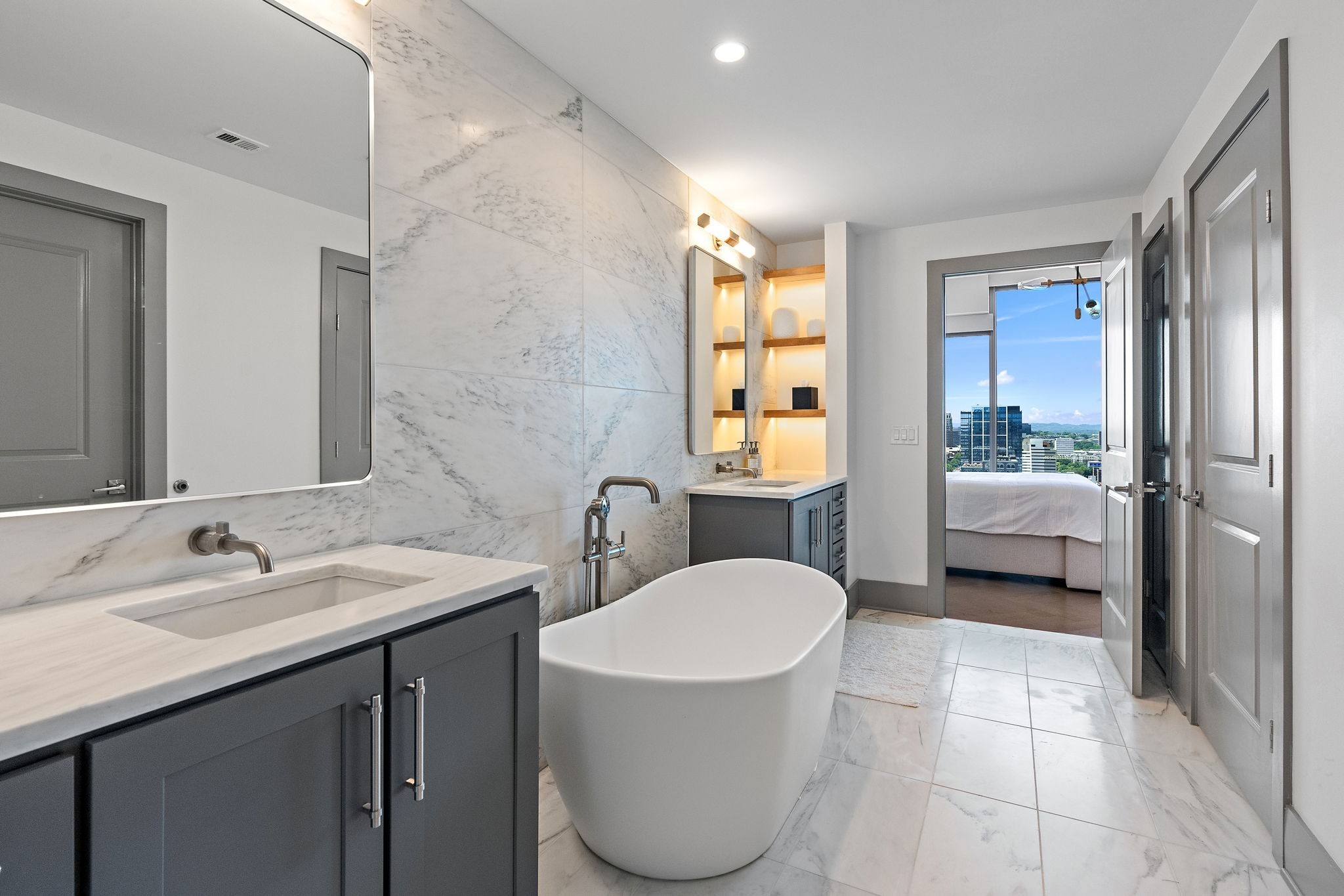 1616 West End Ave Unit: 2011