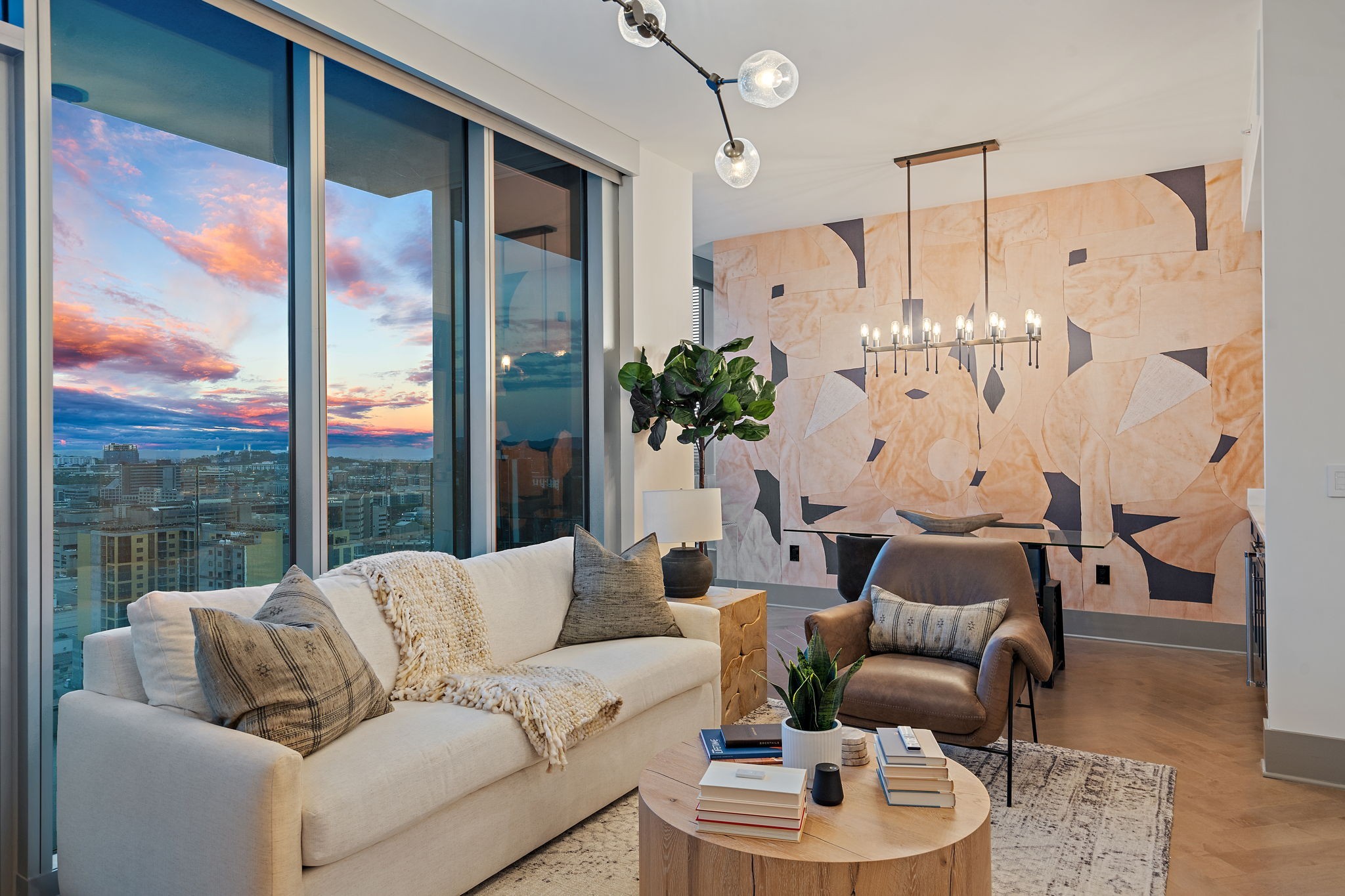 1616 West End Ave Unit: 2011