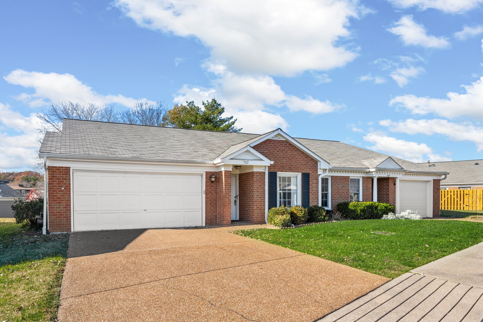 702 Mount Carmel Pl