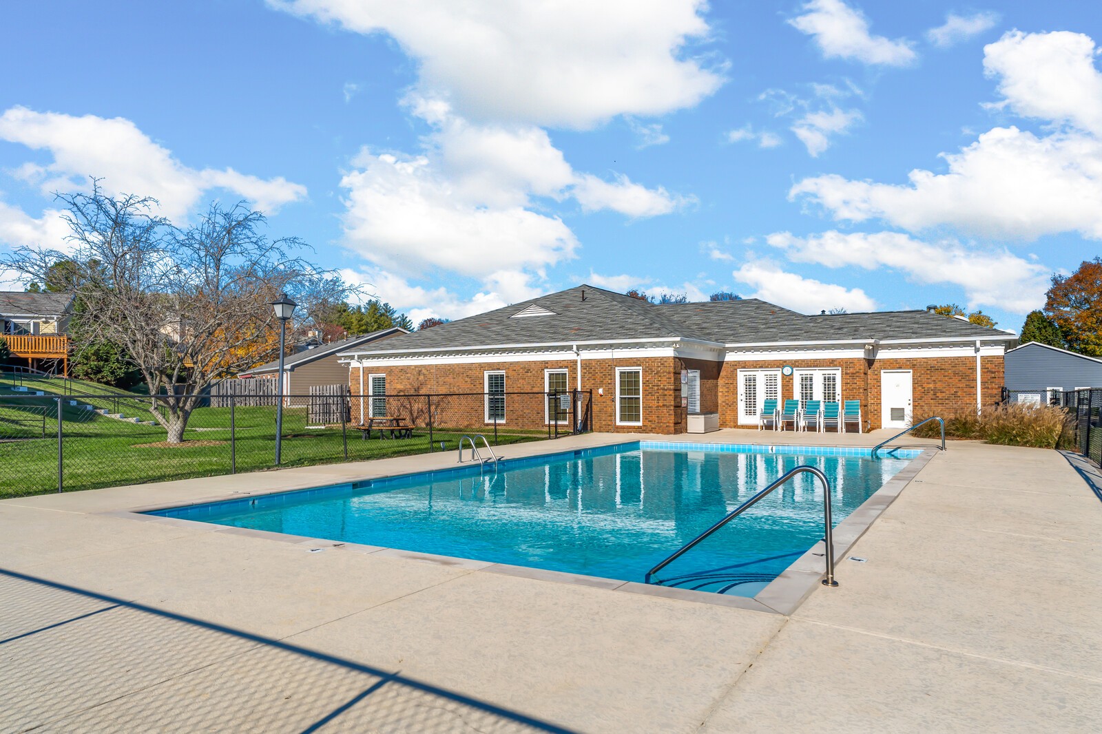 702 Mount Carmel Pl