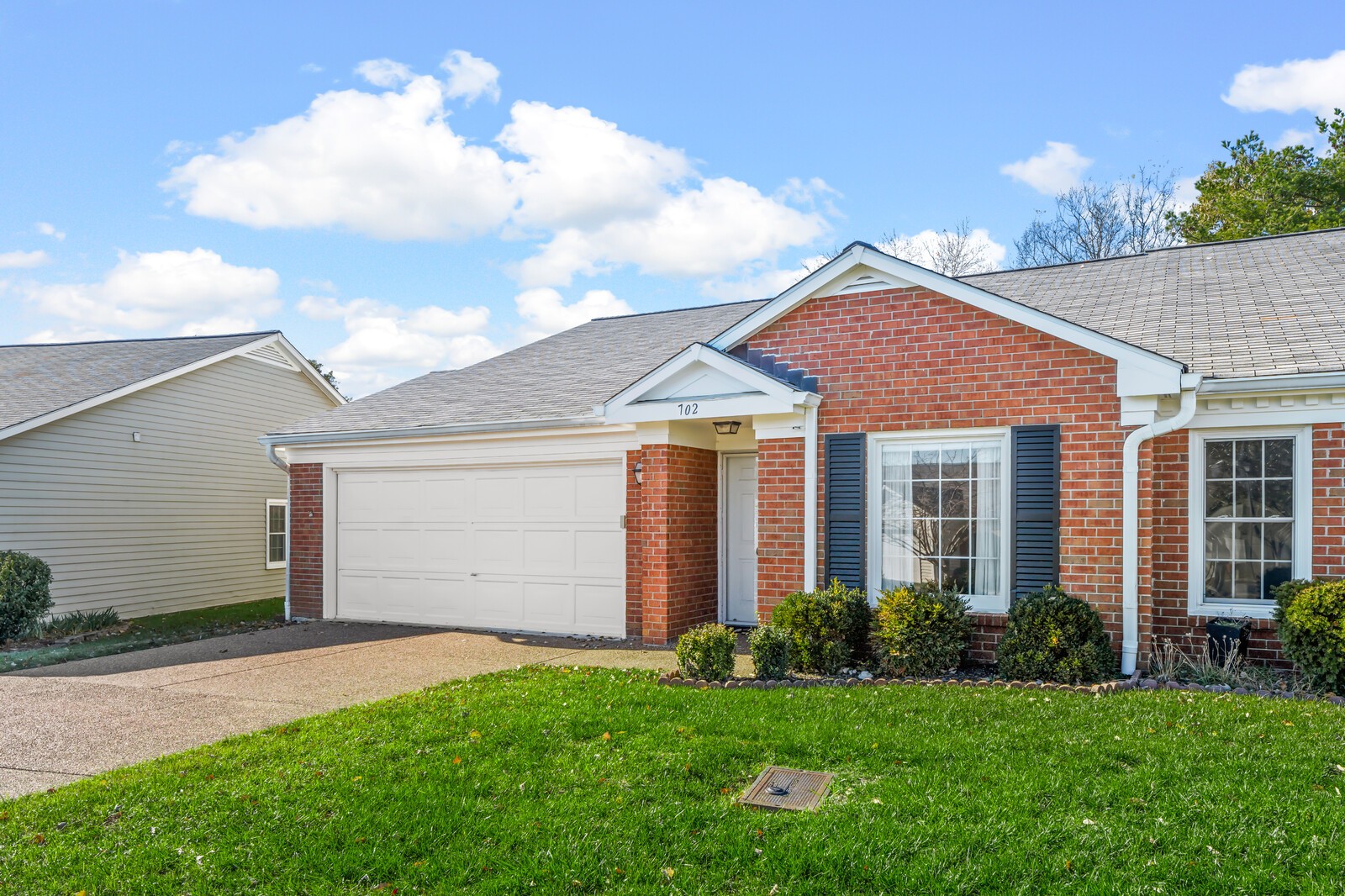 702 Mount Carmel Pl