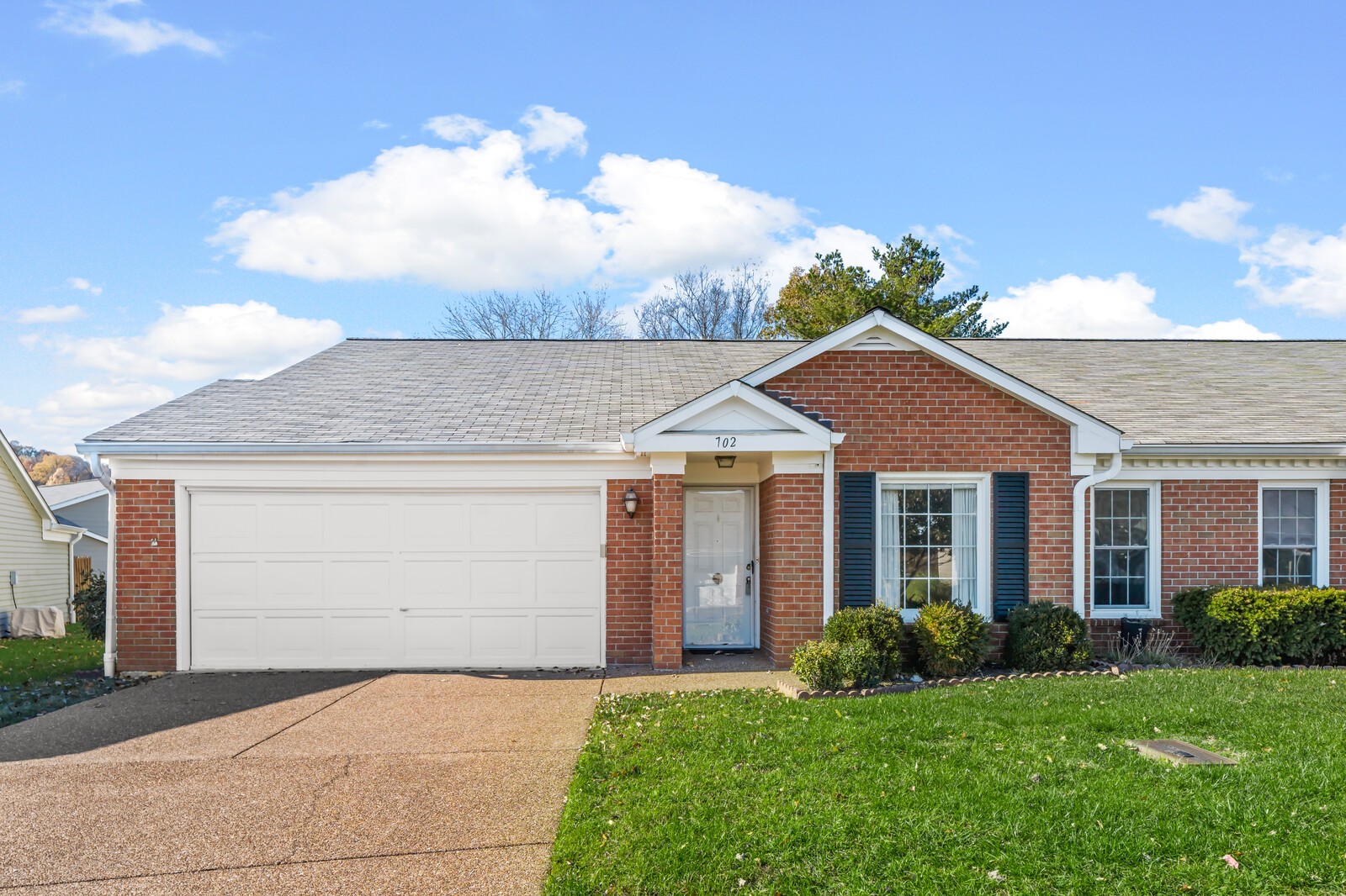 702 Mount Carmel Pl