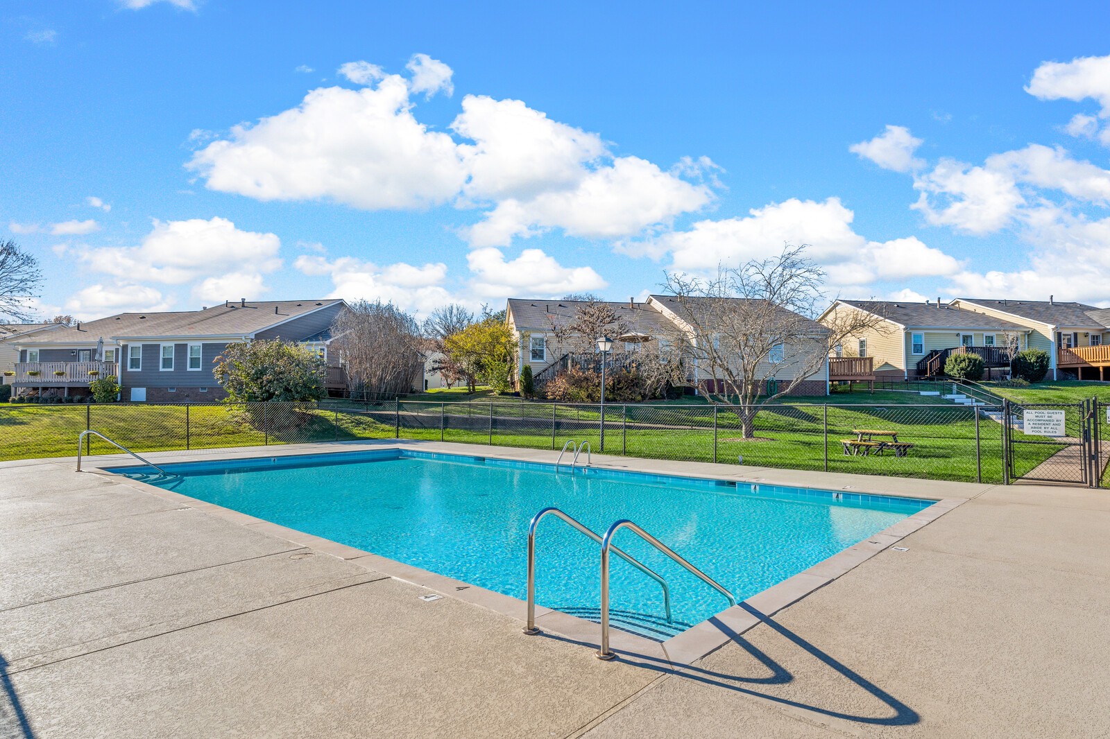 702 Mount Carmel Pl