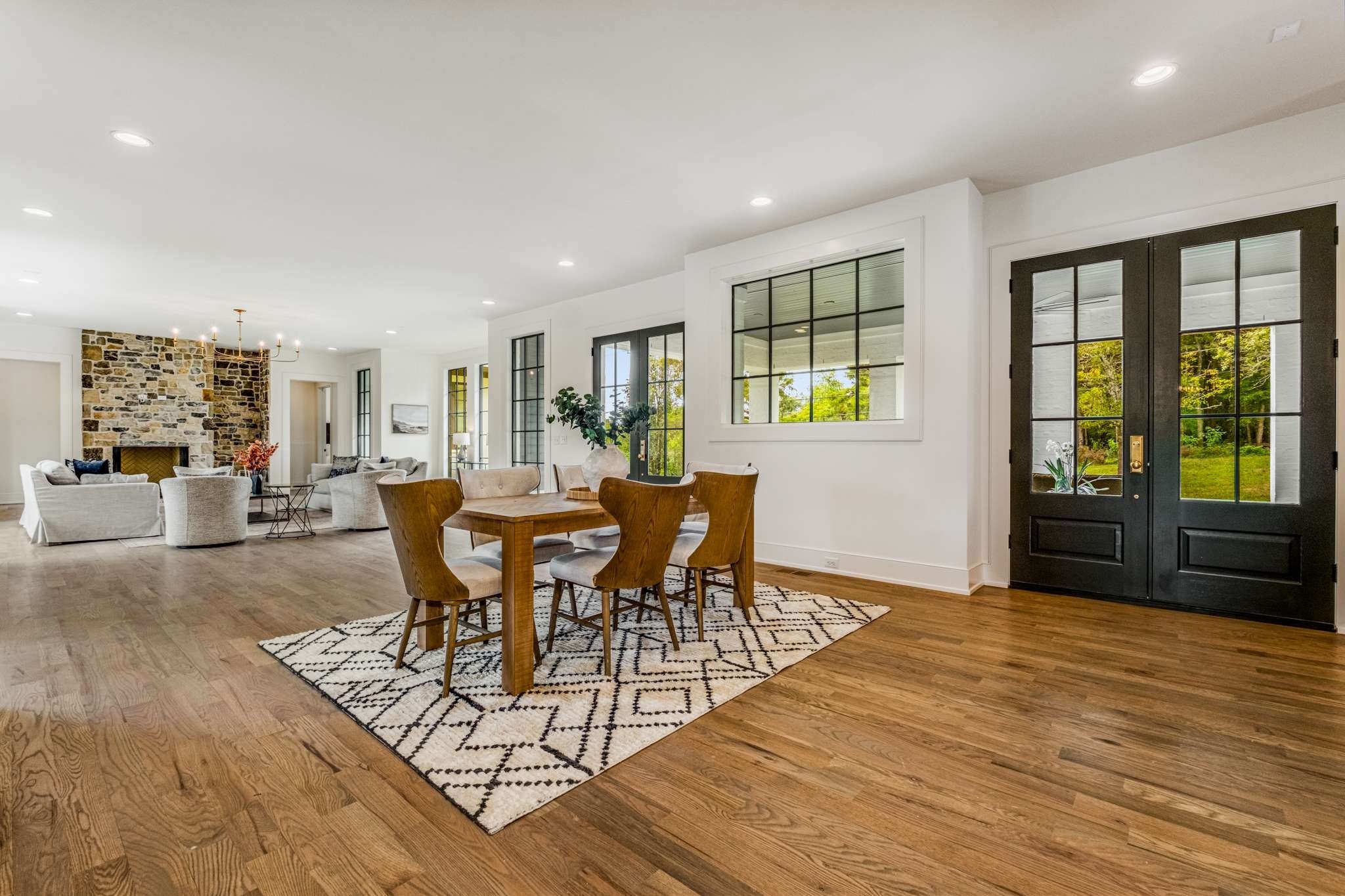 6104 Hickory Valley Rd