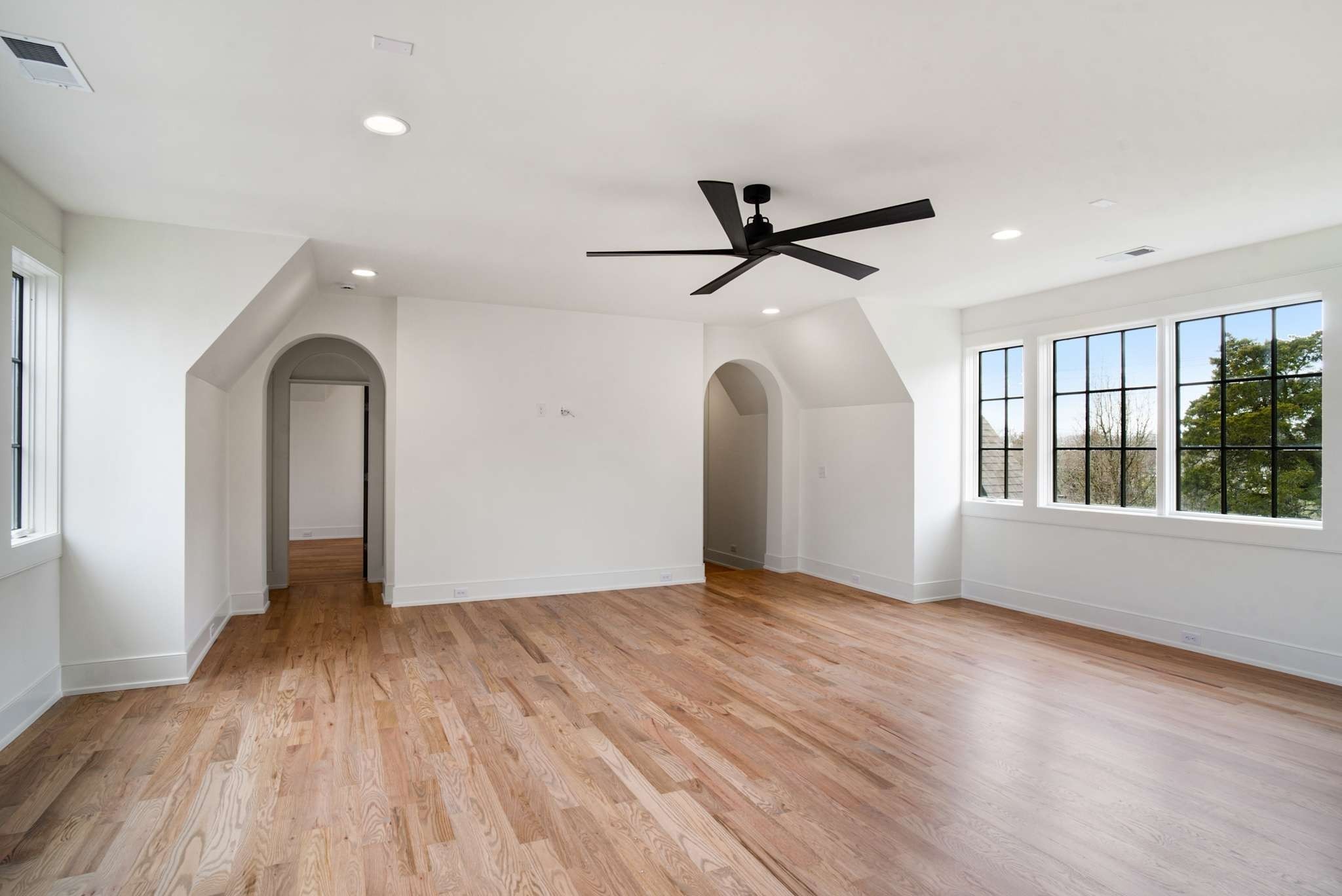 6104 Hickory Valley Rd