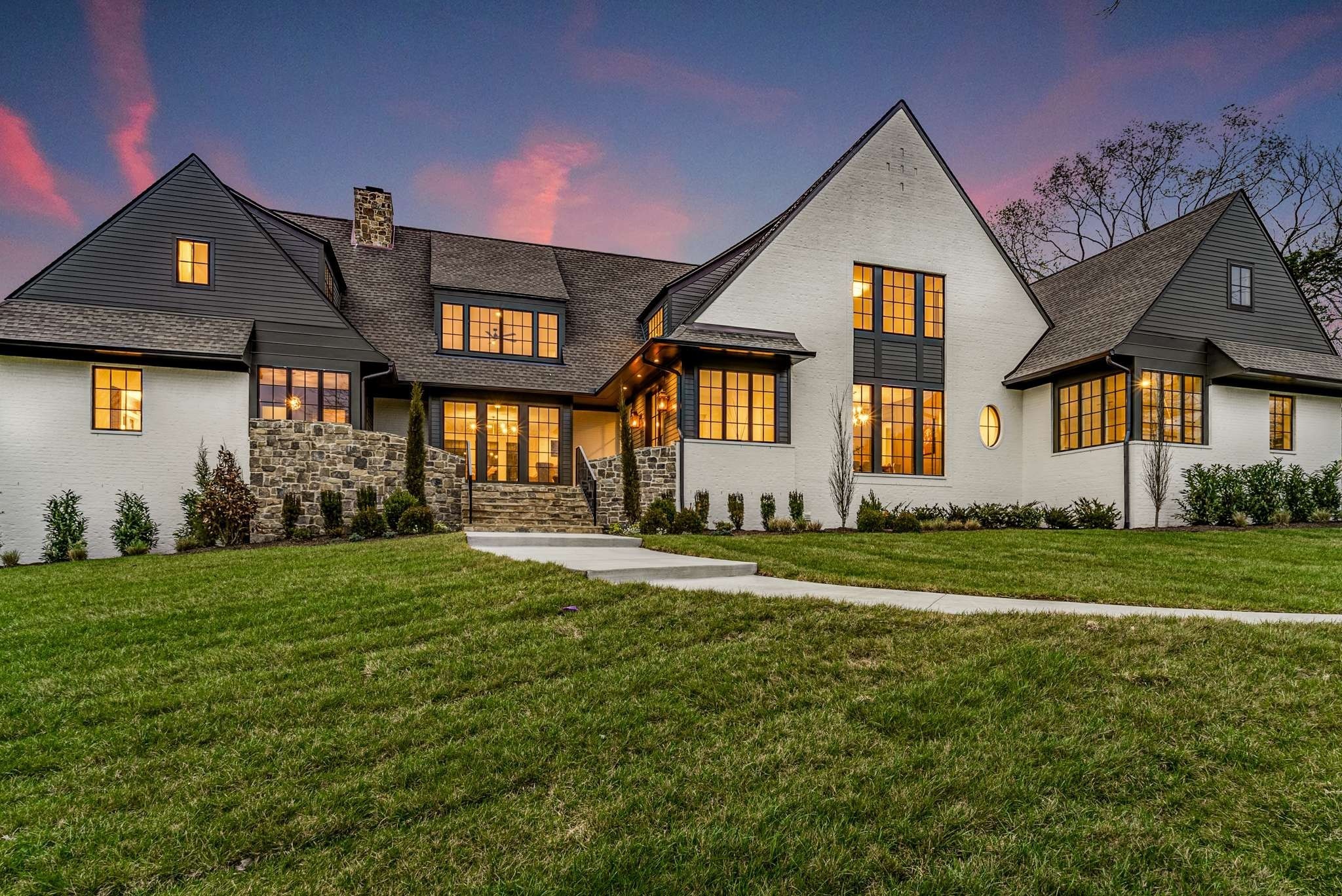 6104 Hickory Valley Rd