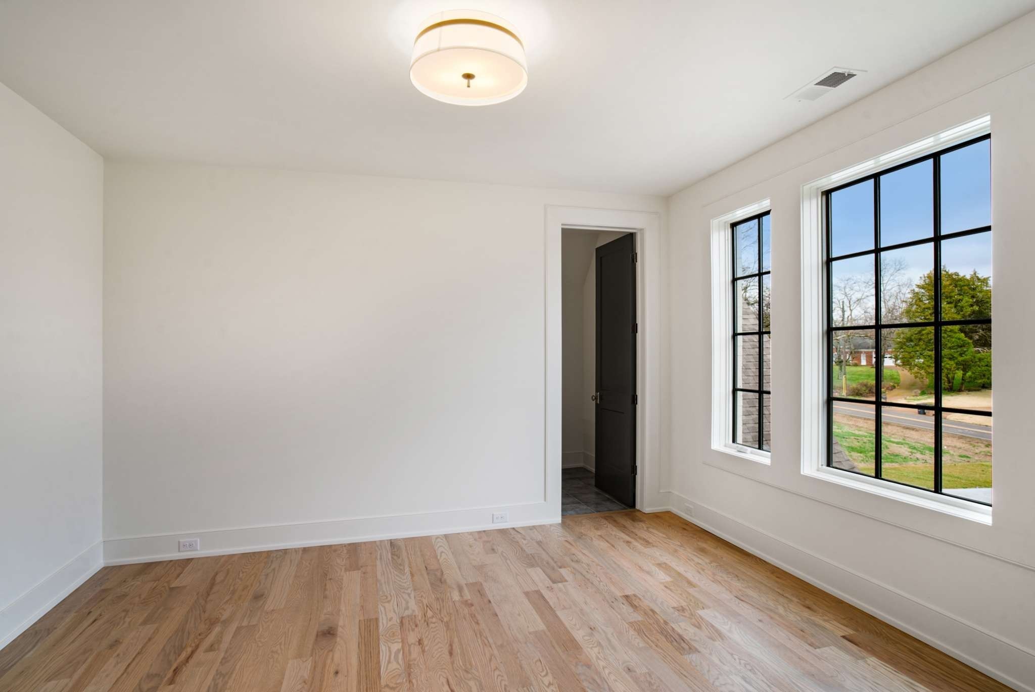 6104 Hickory Valley Rd