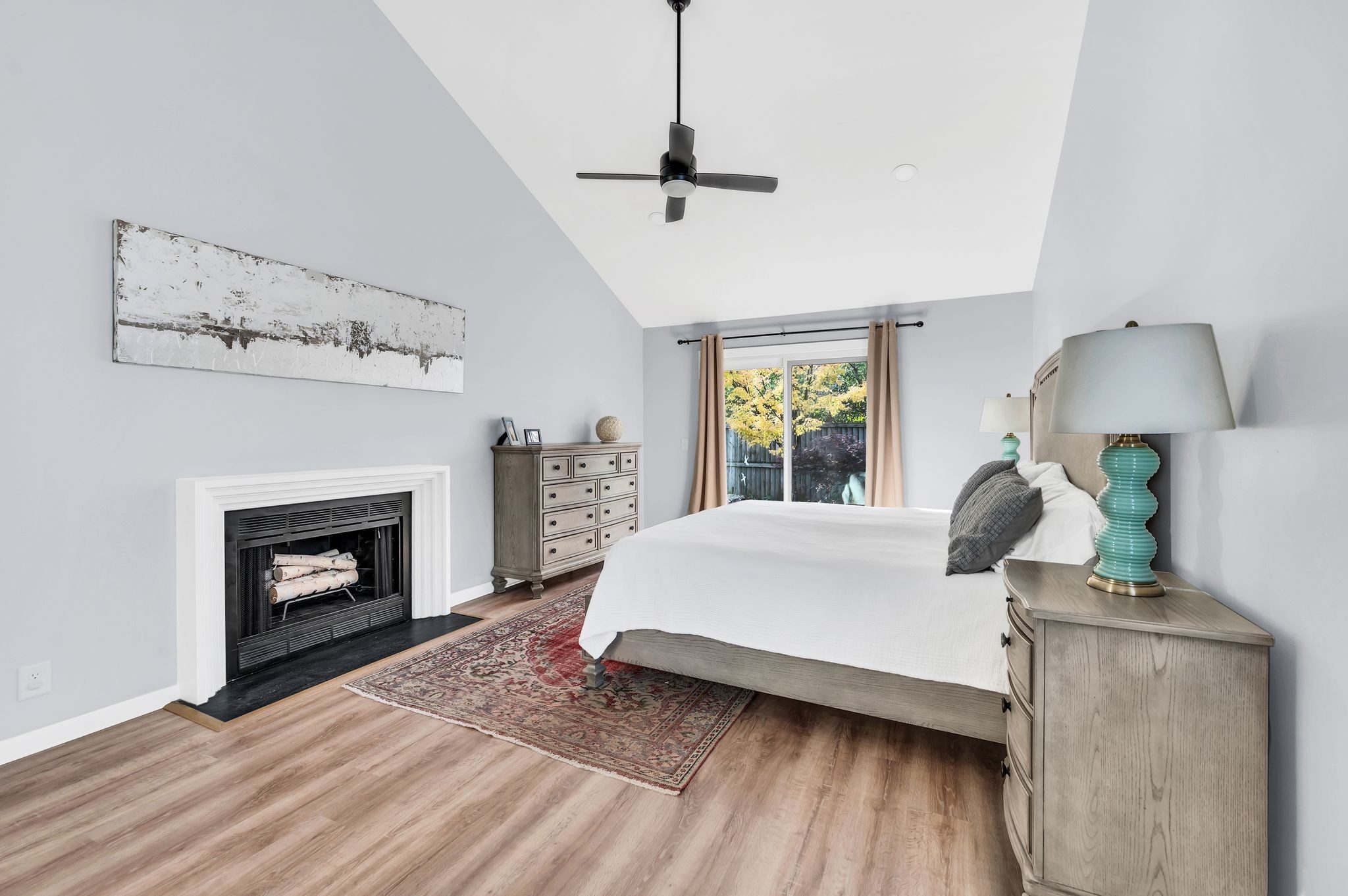 415 Belle Pointe Dr