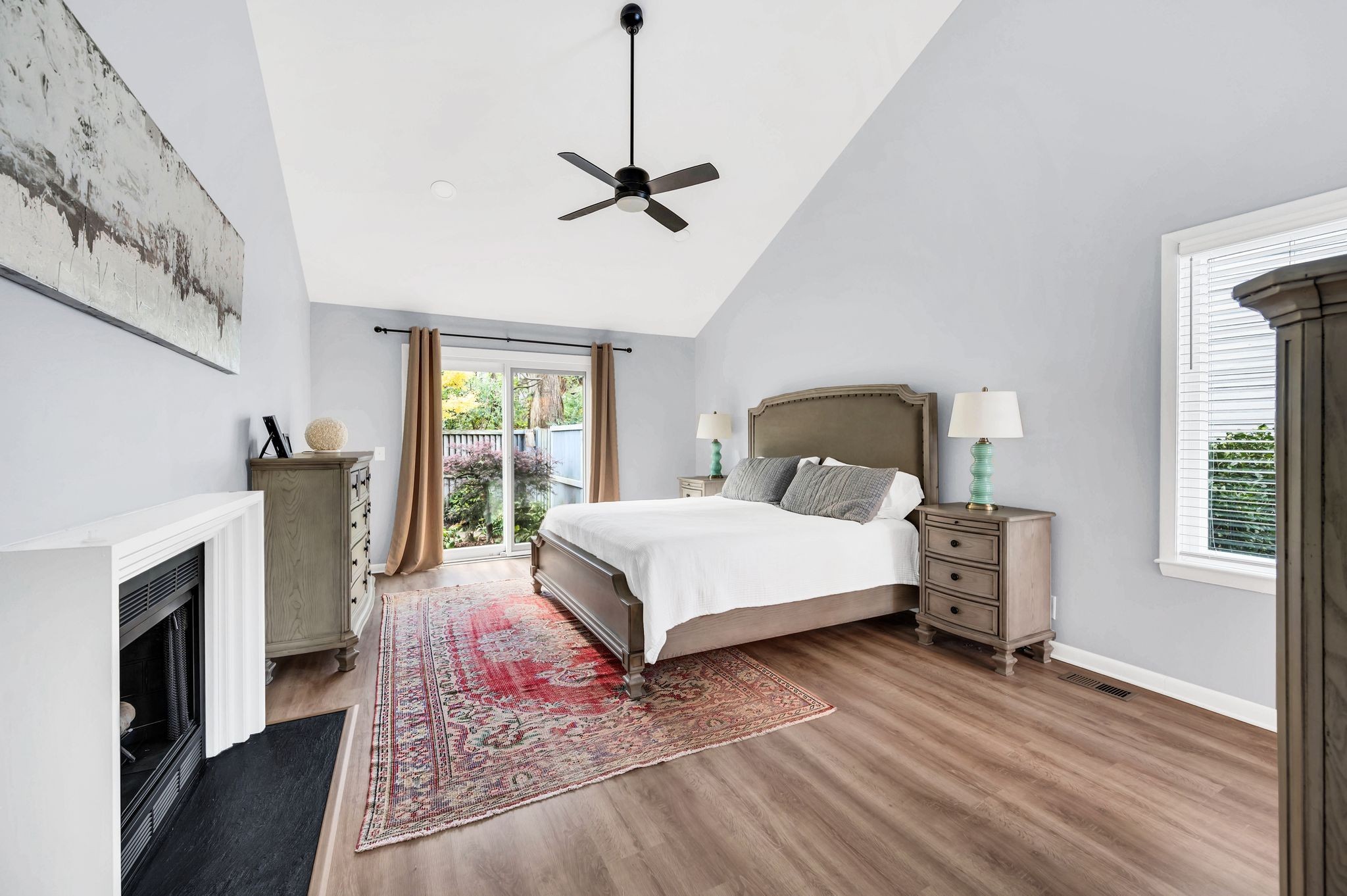 415 Belle Pointe Dr