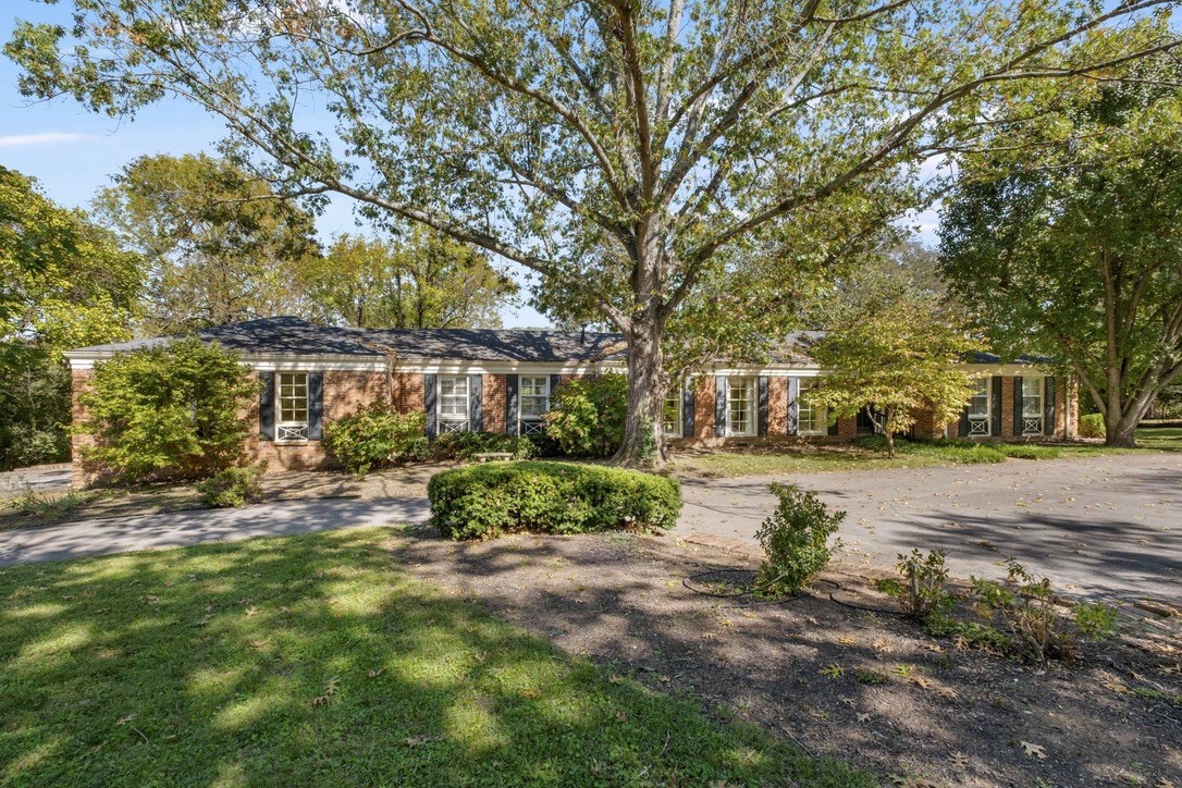 4324 Beekman Dr