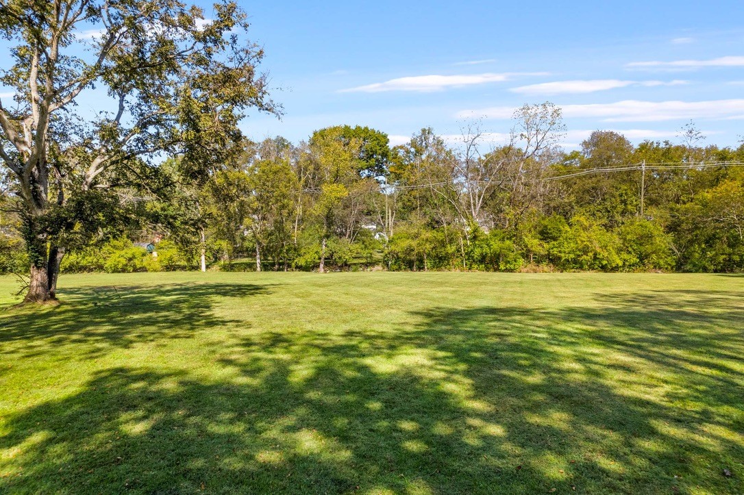 4324 Beekman Dr