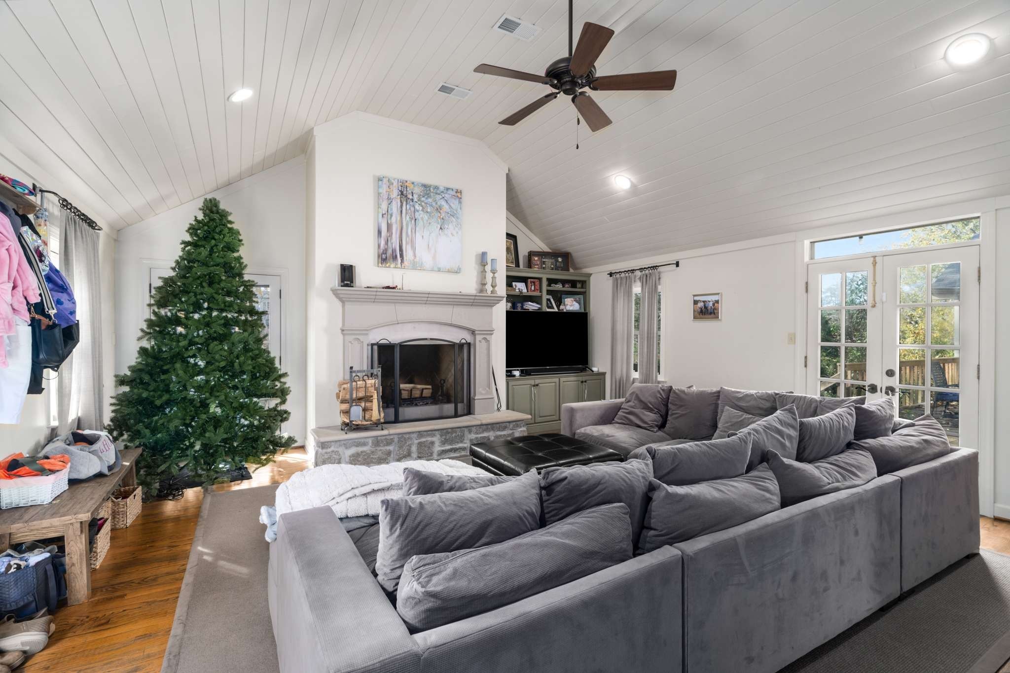 2409 Hemingway Dr