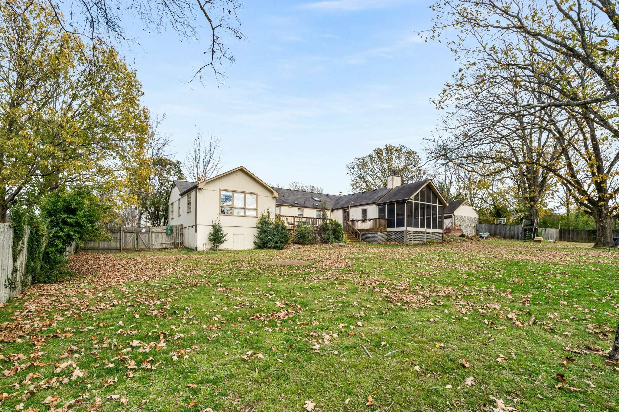 2409 Hemingway Dr