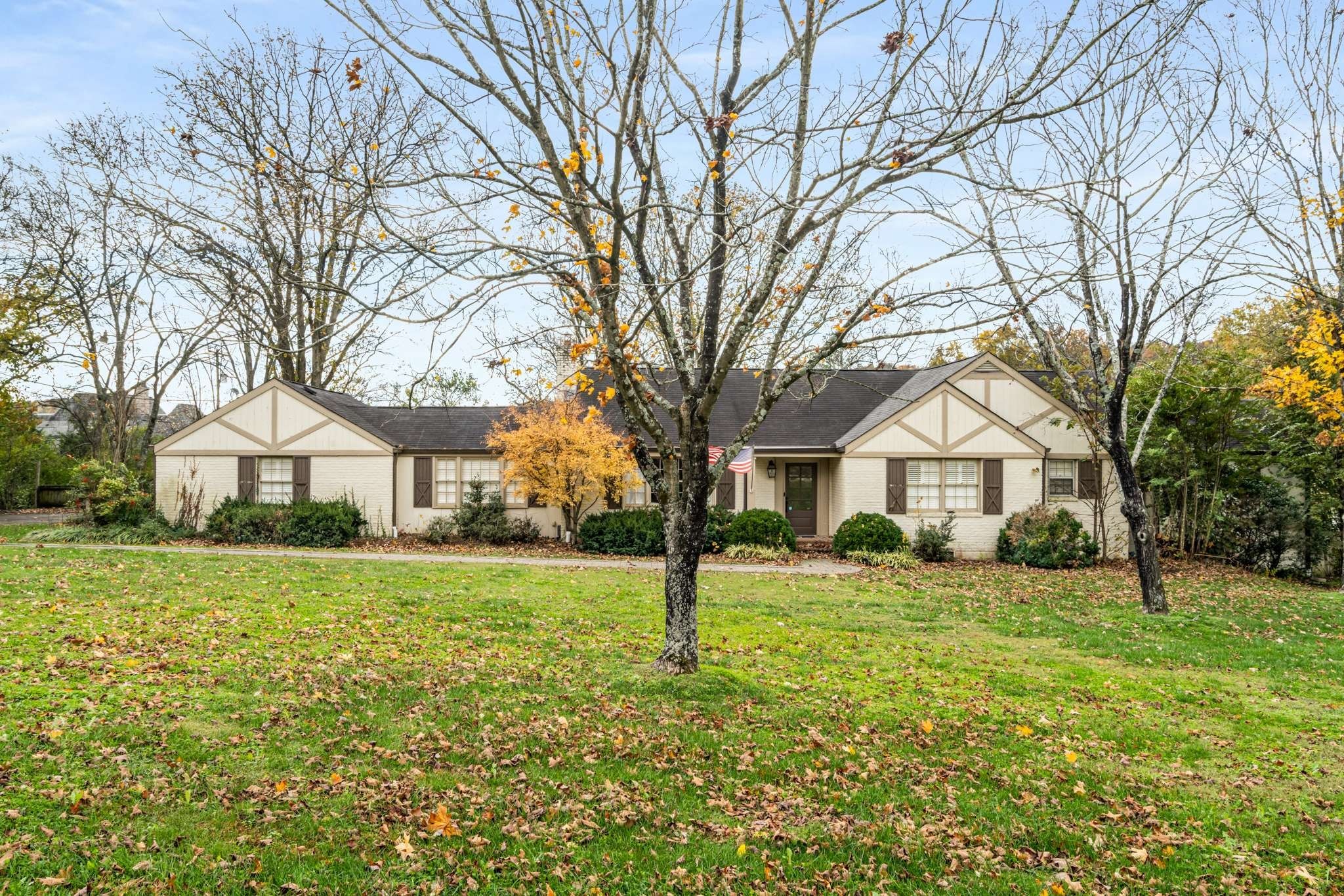 2409 Hemingway Dr
