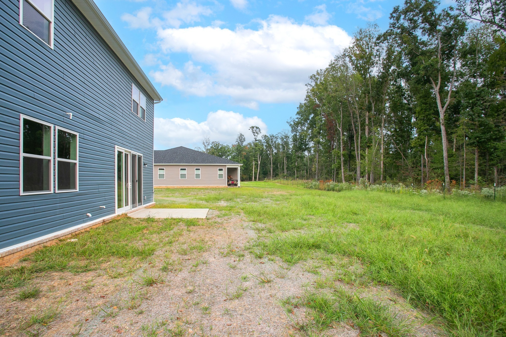 402 Hickory Pointe Dr Lapis