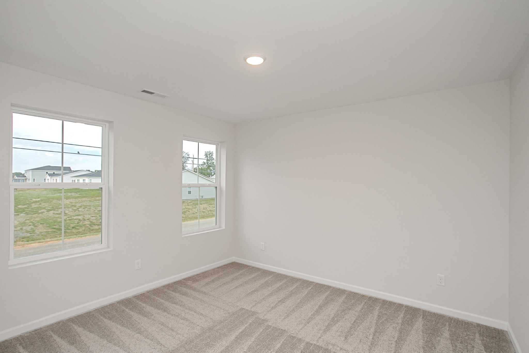 402 Hickory Pointe Dr Lapis