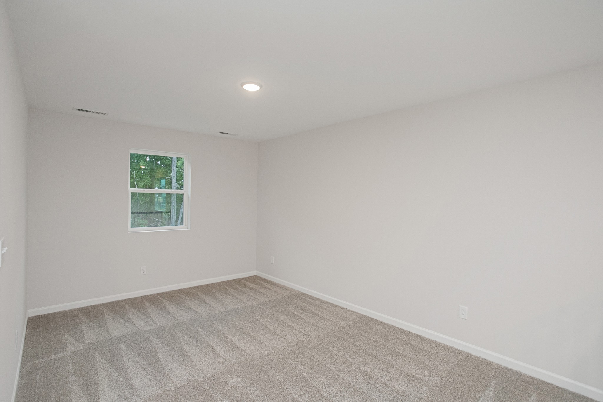 402 Hickory Pointe Dr Lapis