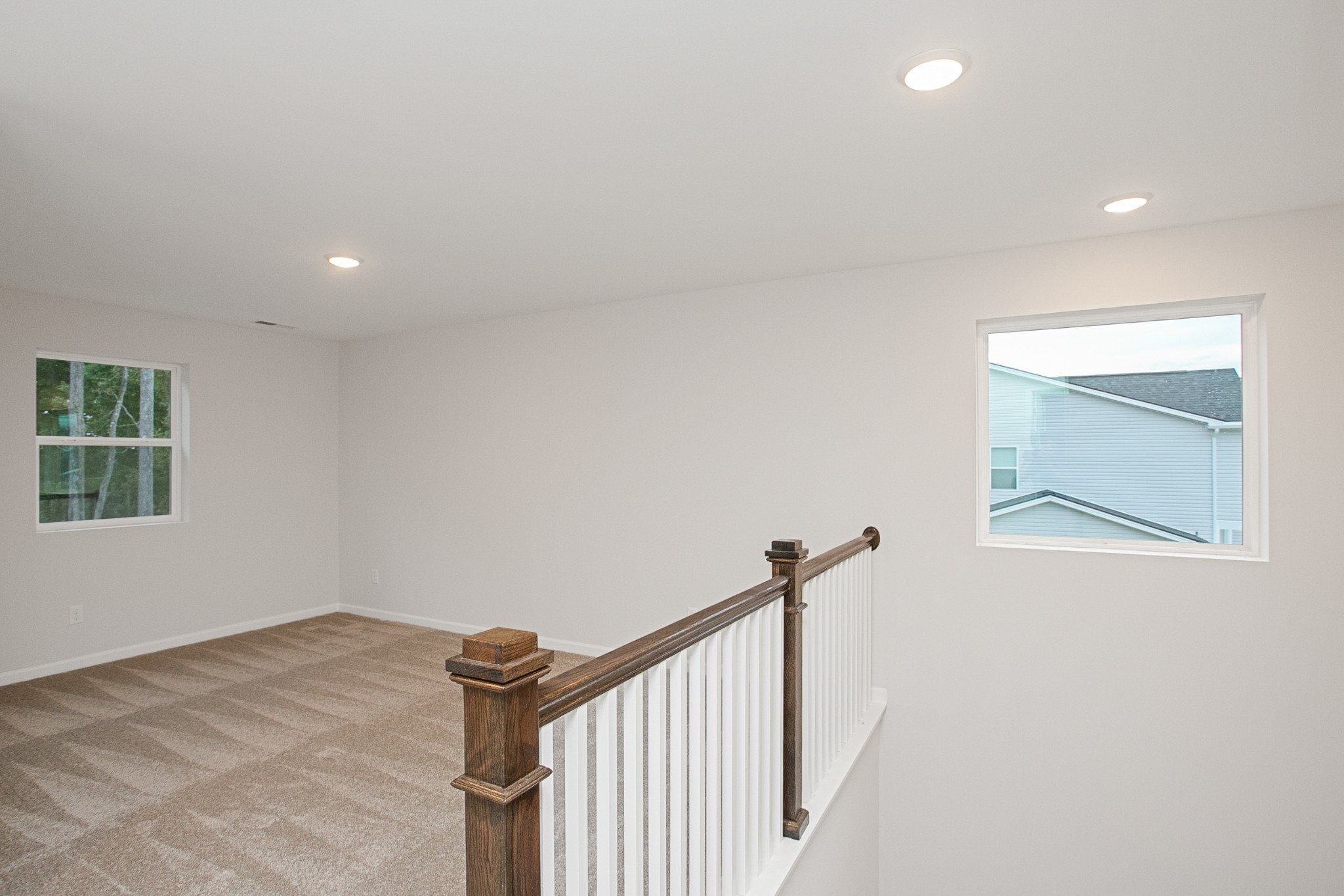 402 Hickory Pointe Dr Lapis