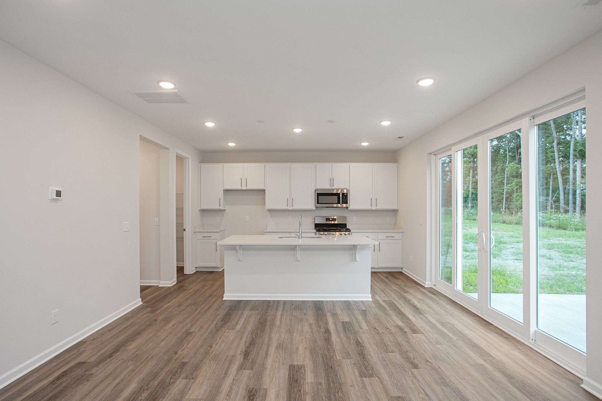402 Hickory Pointe Dr Lapis