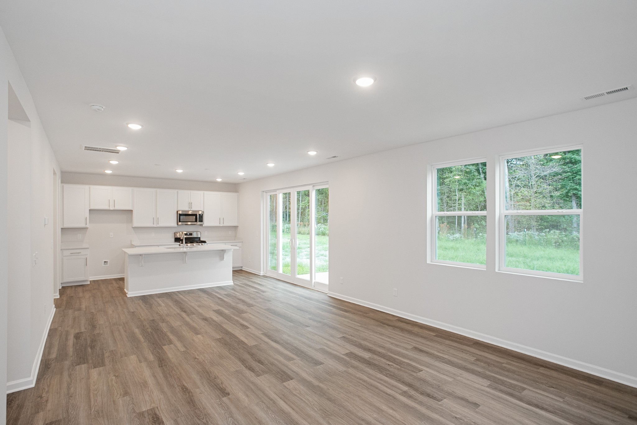 402 Hickory Pointe Dr Lapis