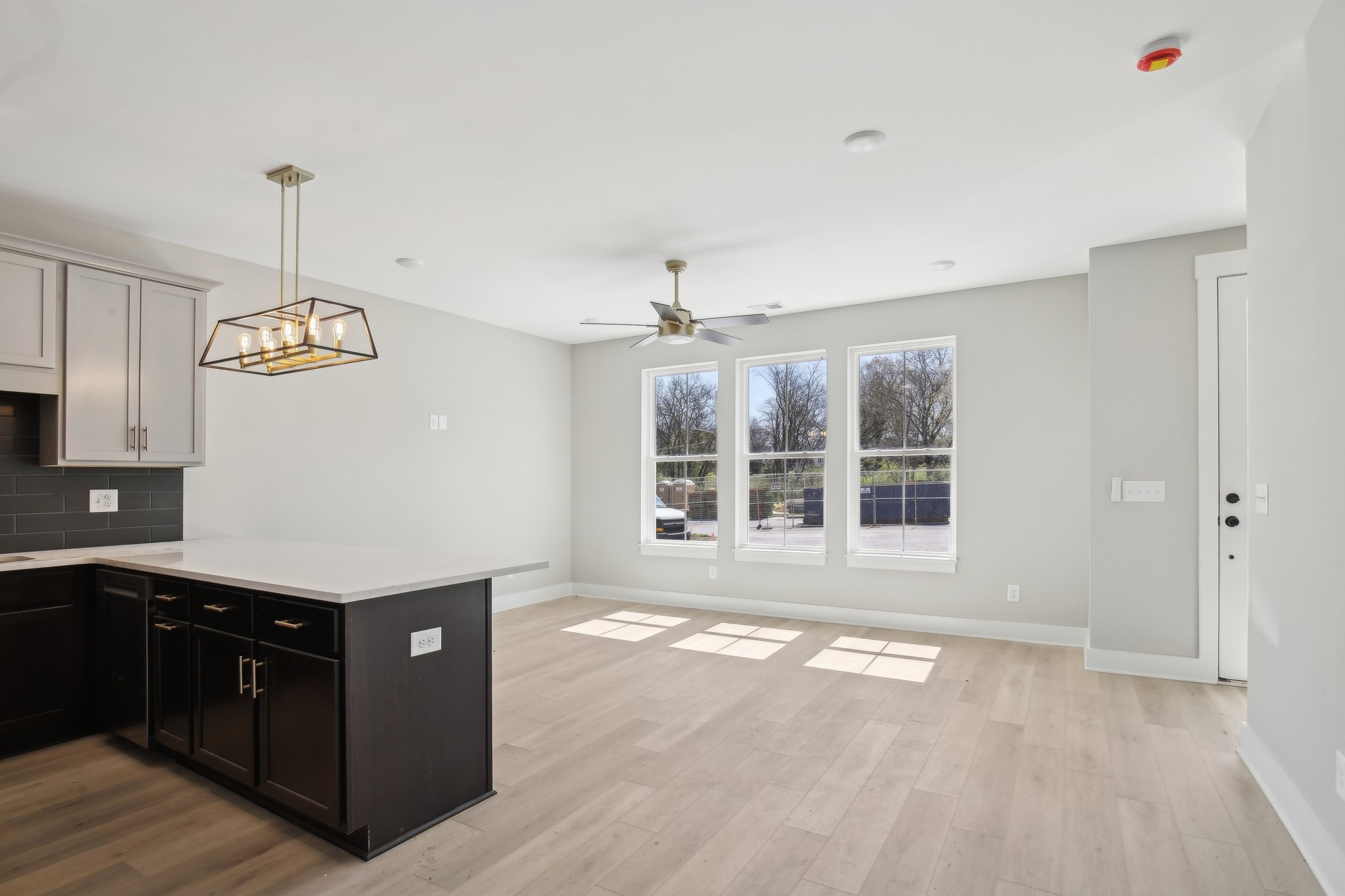 908 Anderson Ln Unit: 6