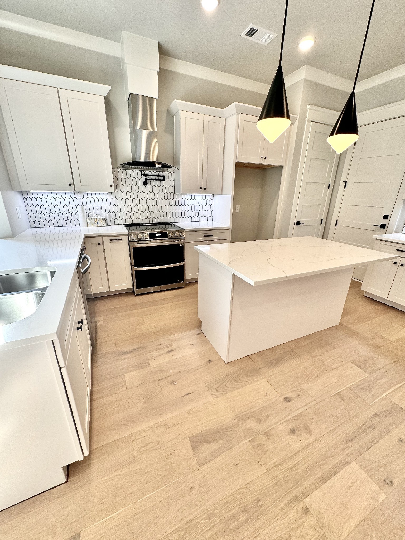 542A Starliner Dr