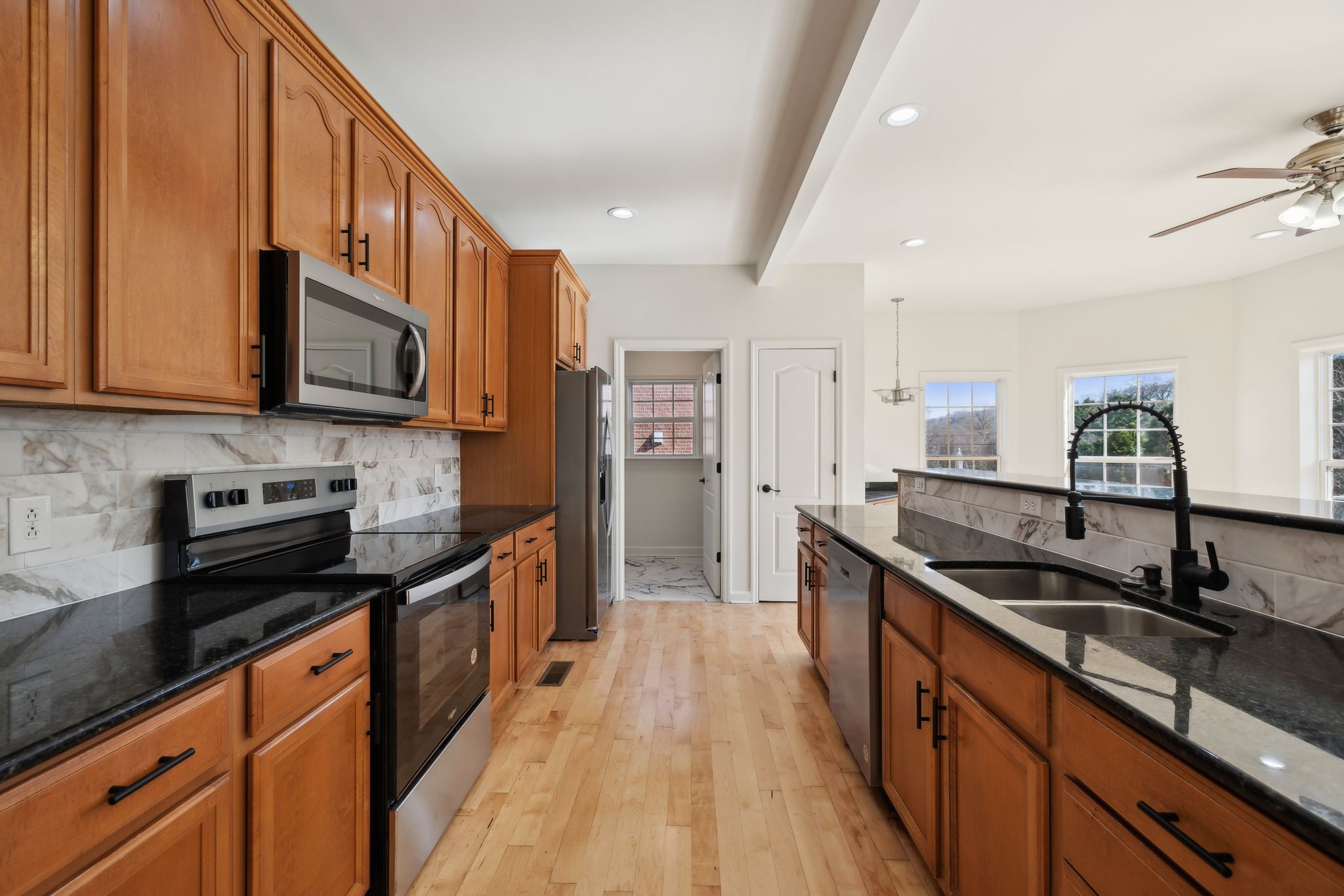 6305 Leconte Park