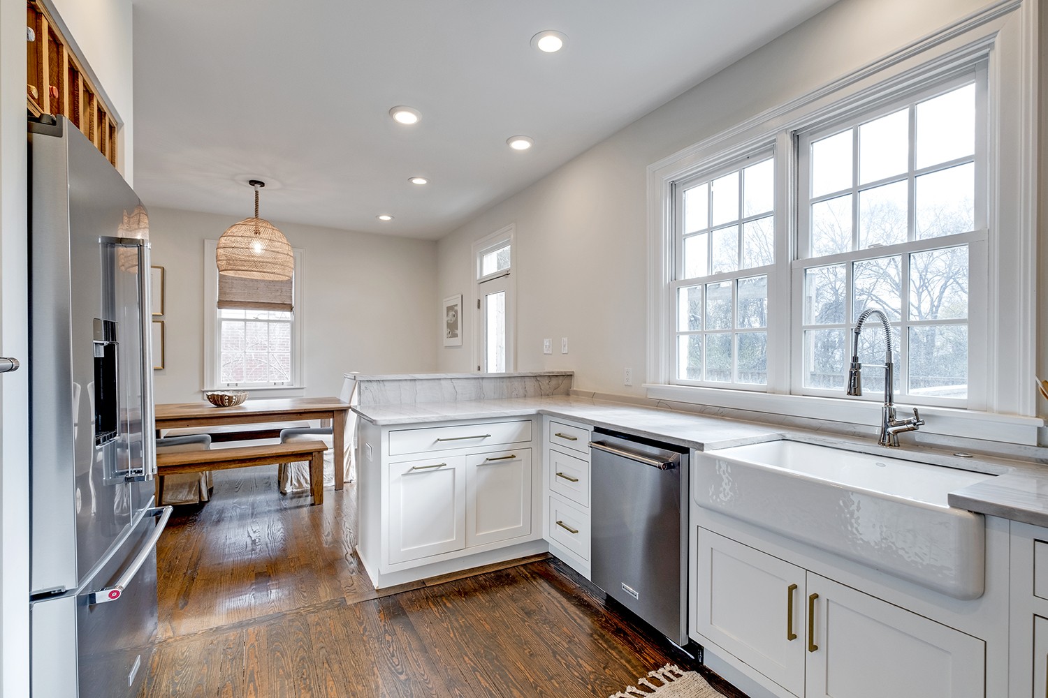 1117 Graybar Ln