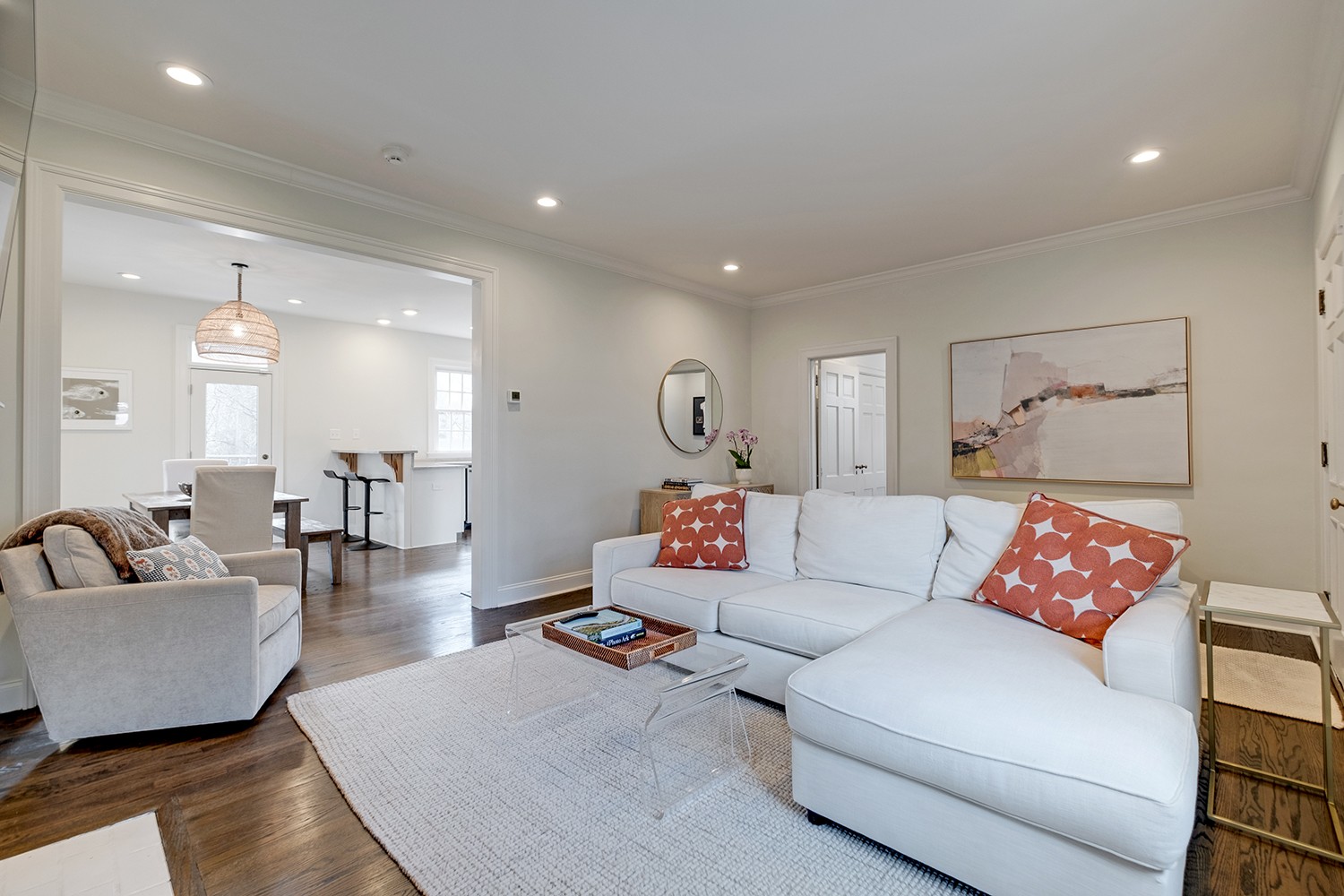 1117 Graybar Ln