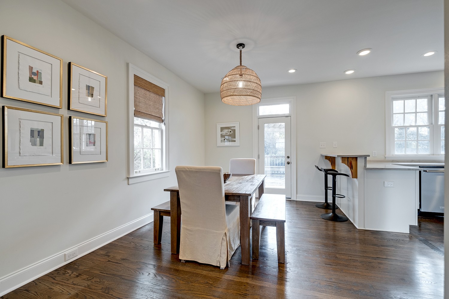 1117 Graybar Ln