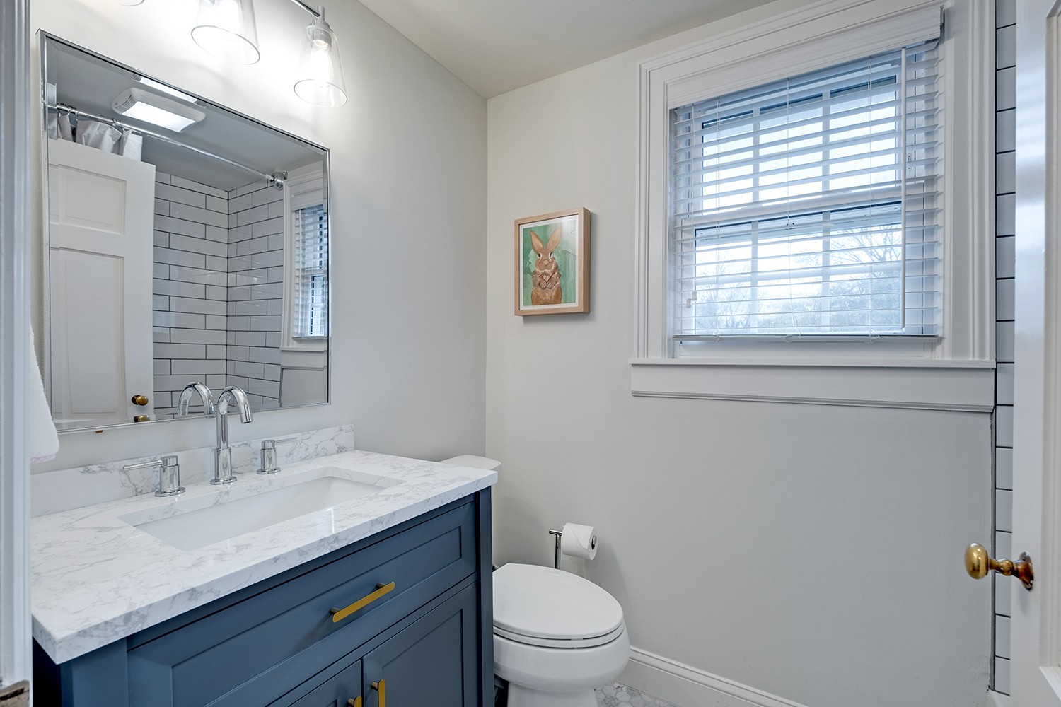 1117 Graybar Ln