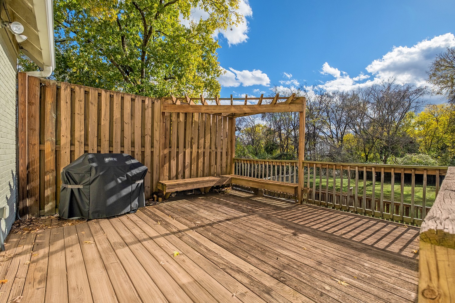 1117 Graybar Ln