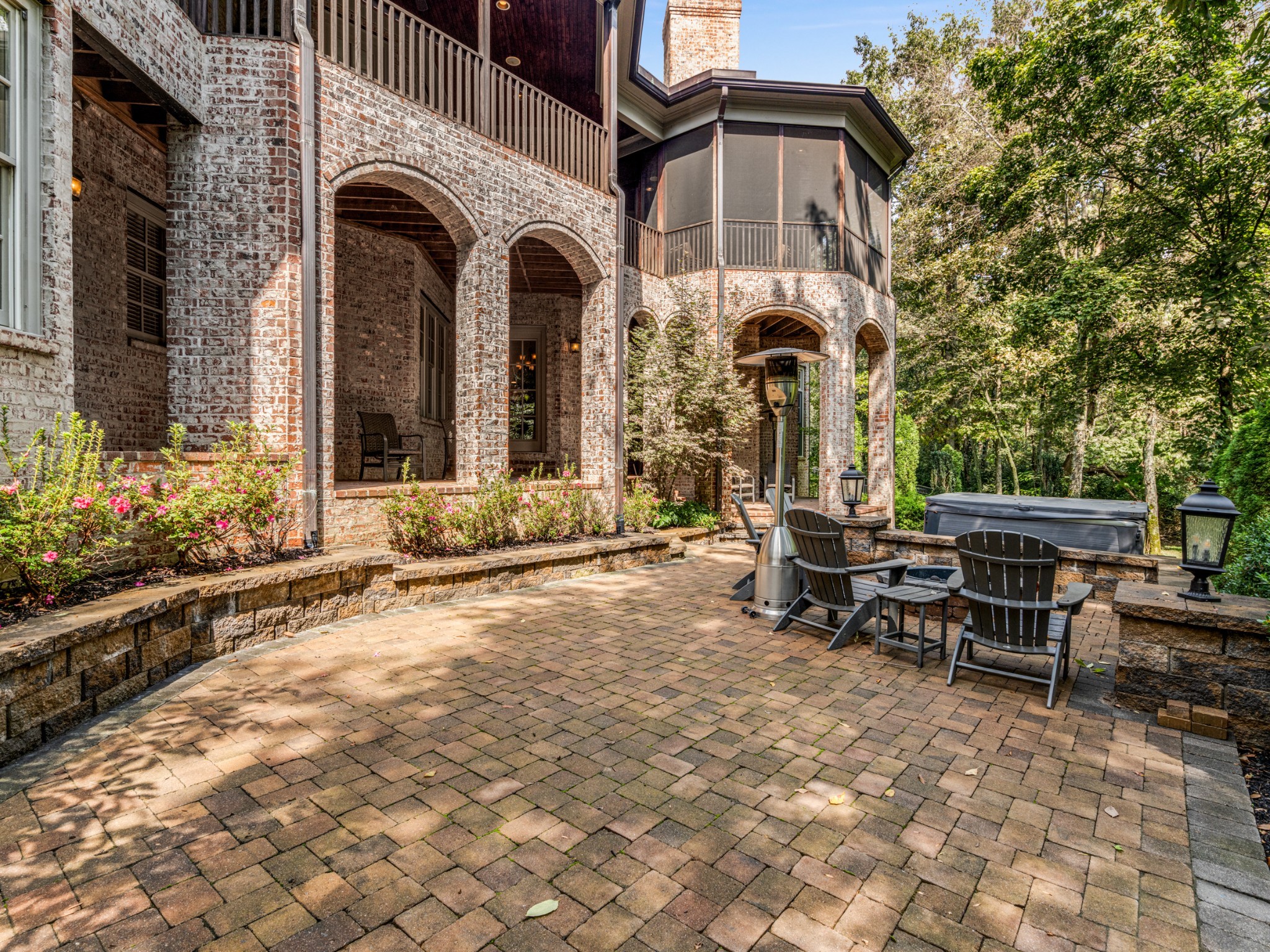 1066 Vaughn Crest Dr