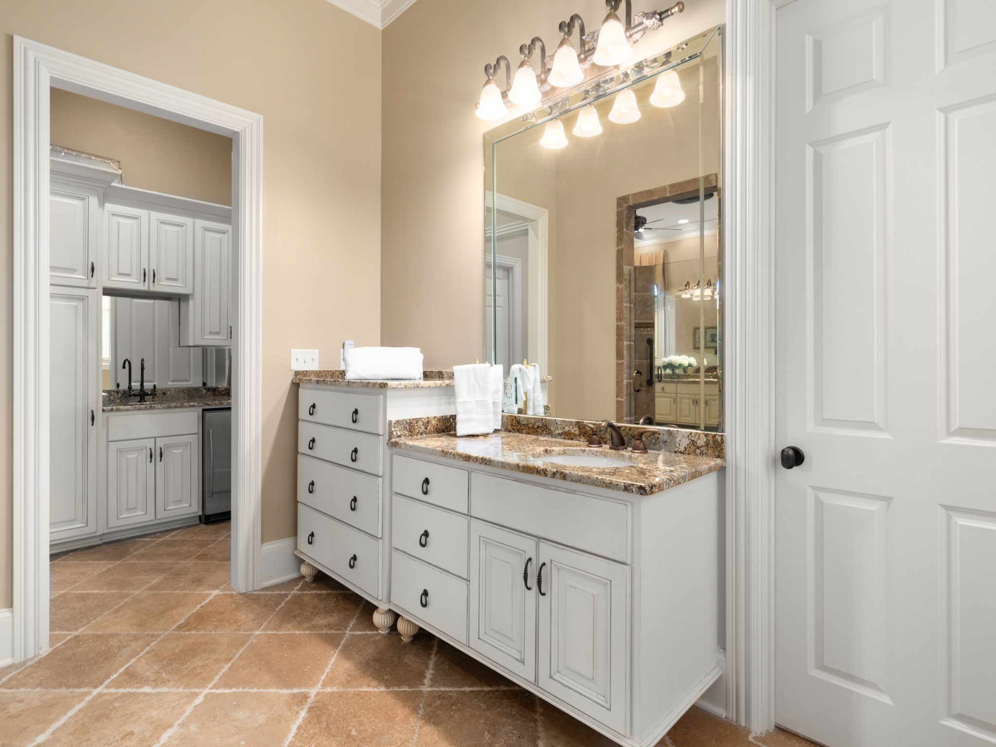 1066 Vaughn Crest Dr