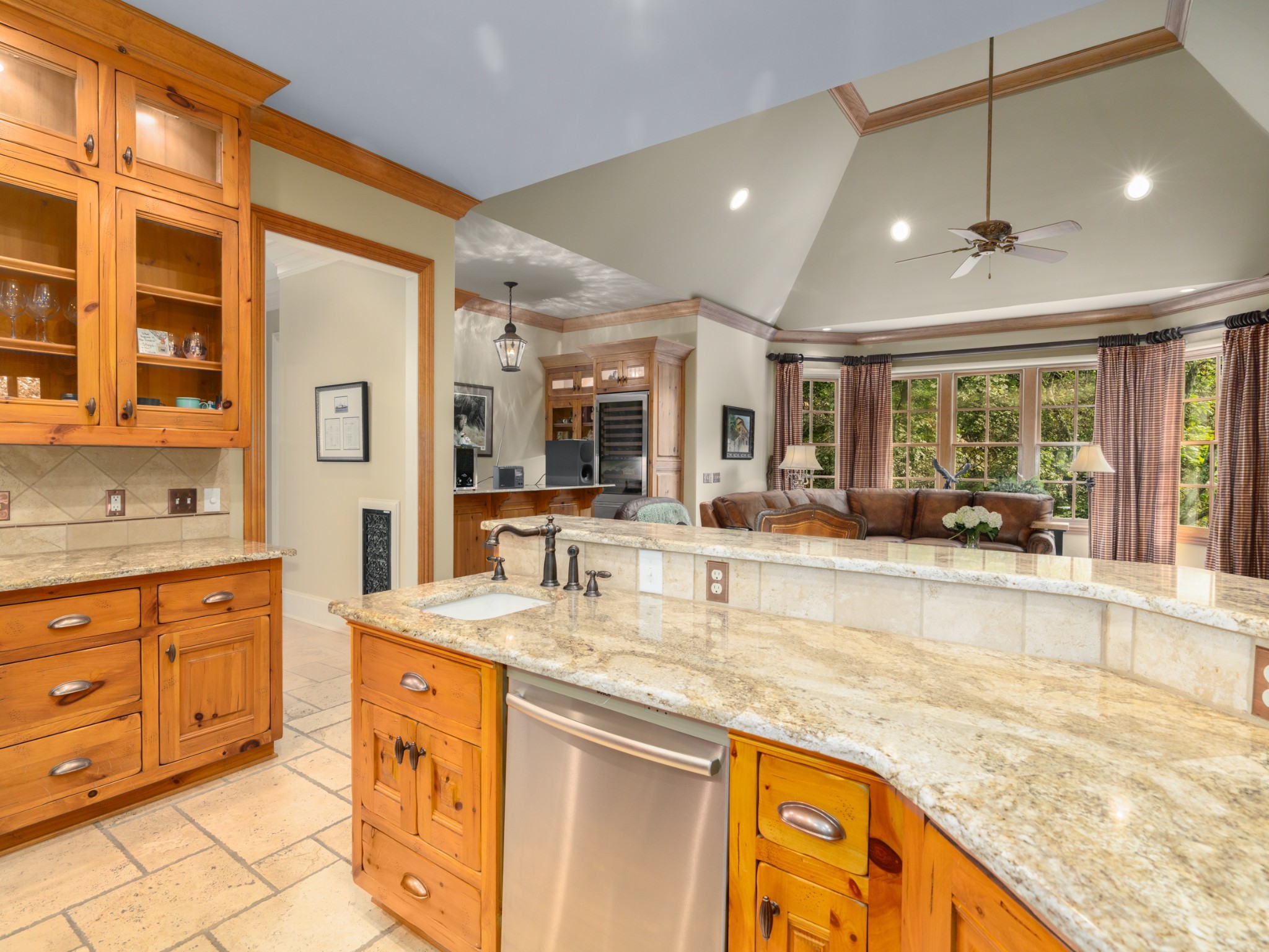 1066 Vaughn Crest Dr